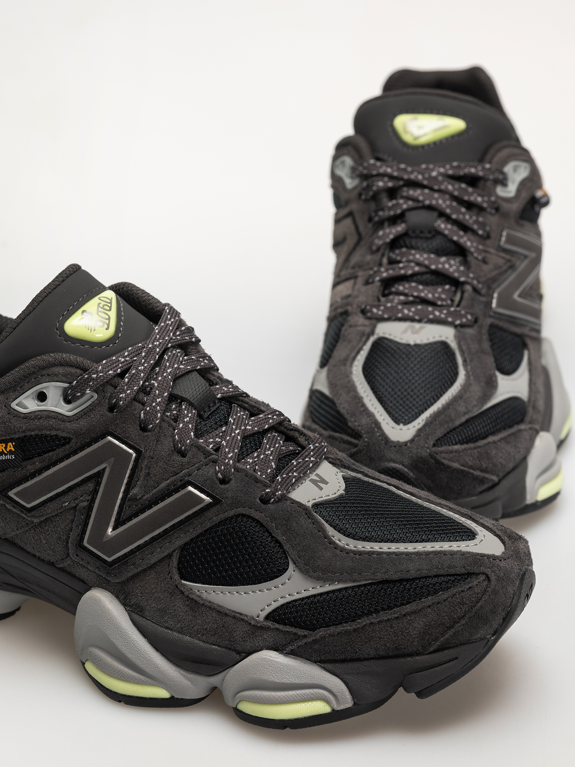 New Balance 9060 Cipők (black cement/dry lime)