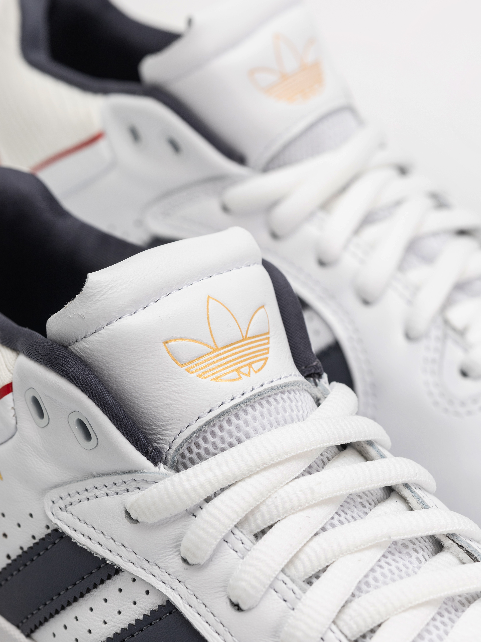 adidas Tyshawn Cipők (ftwwht/colred)