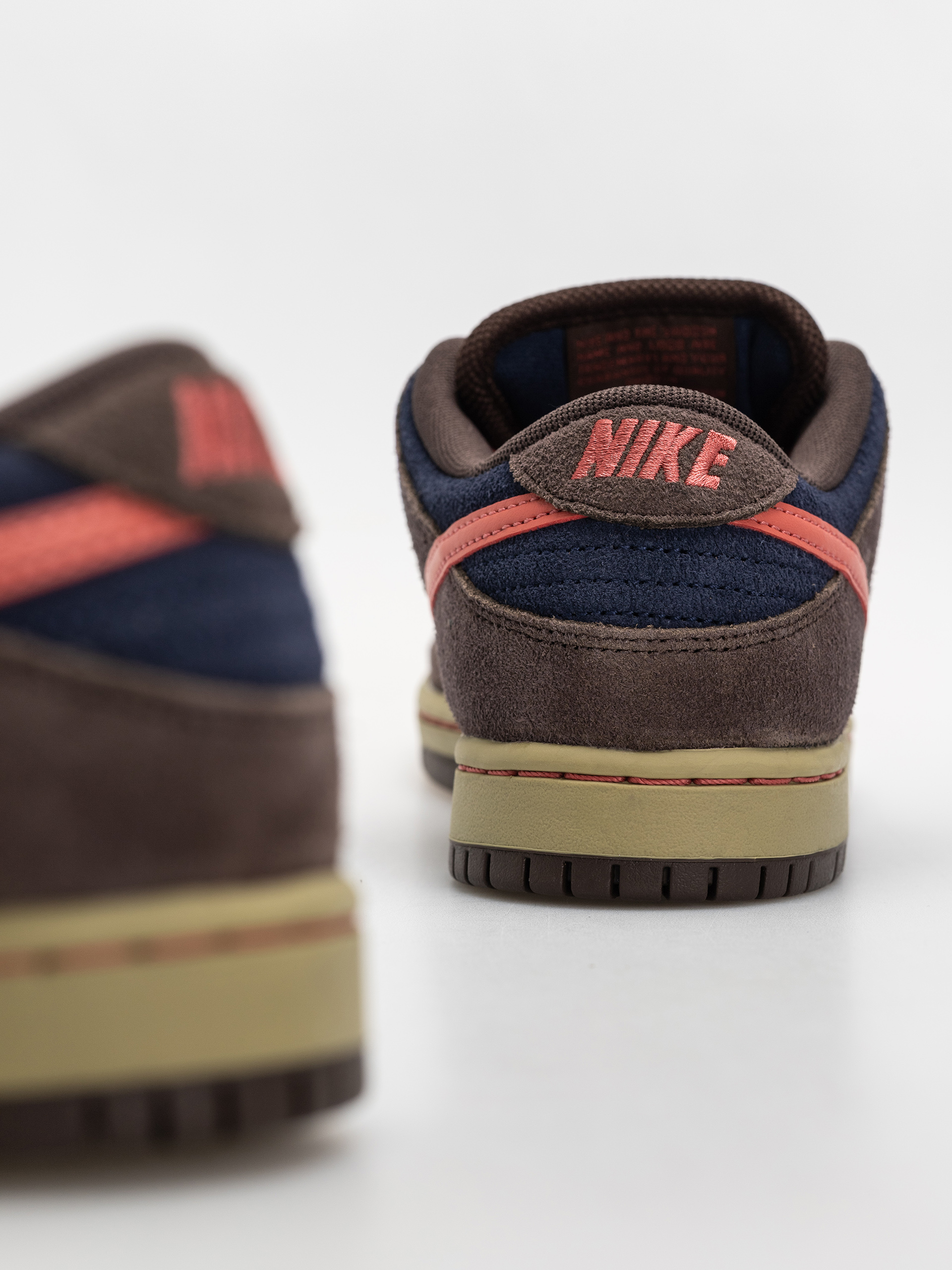 Nike SB Dunk Low Pro Cipők (baroque brown/adobe midnight navy)