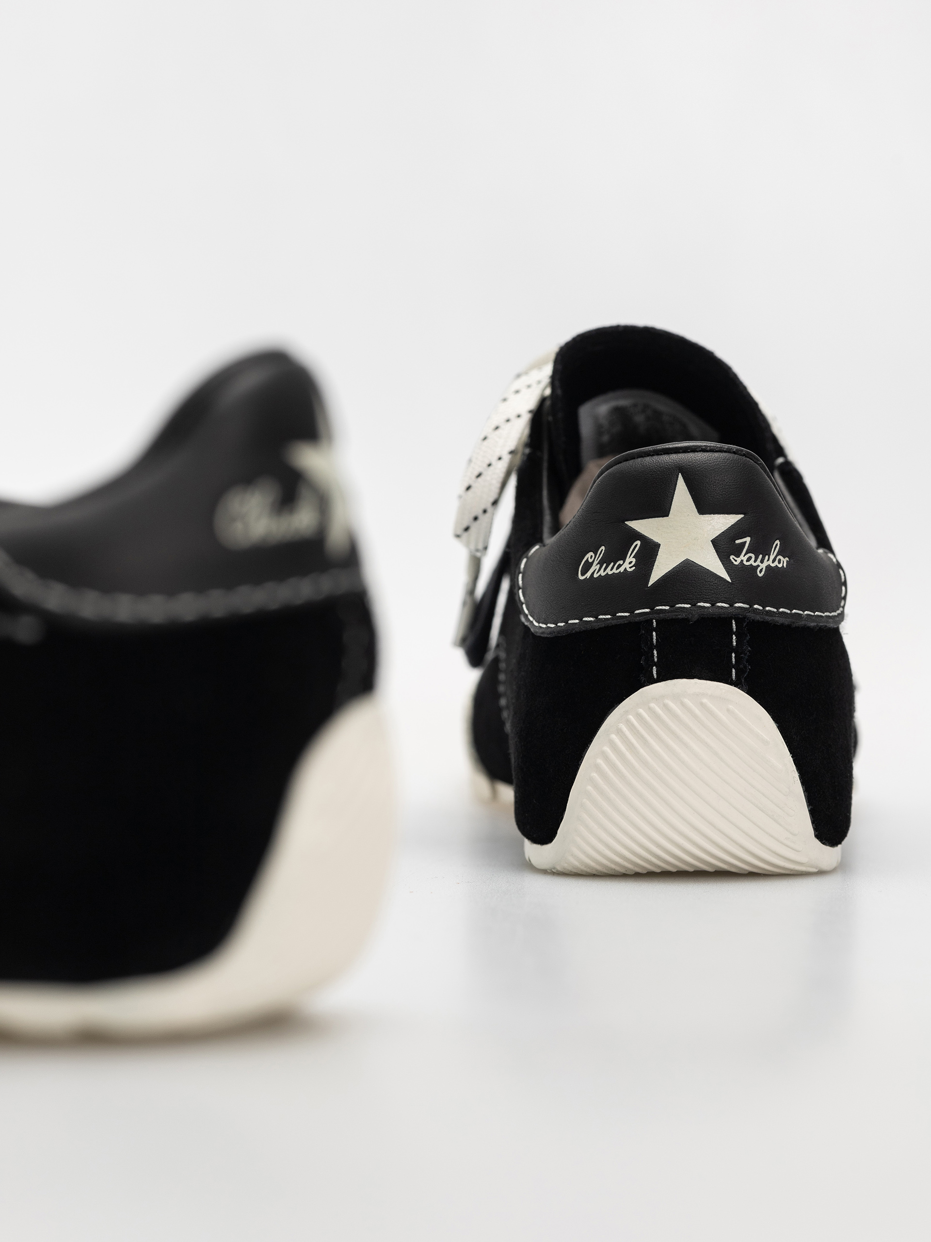 Converse Chuck Taylor Lo Ox Tornacipők (black/black/egret)