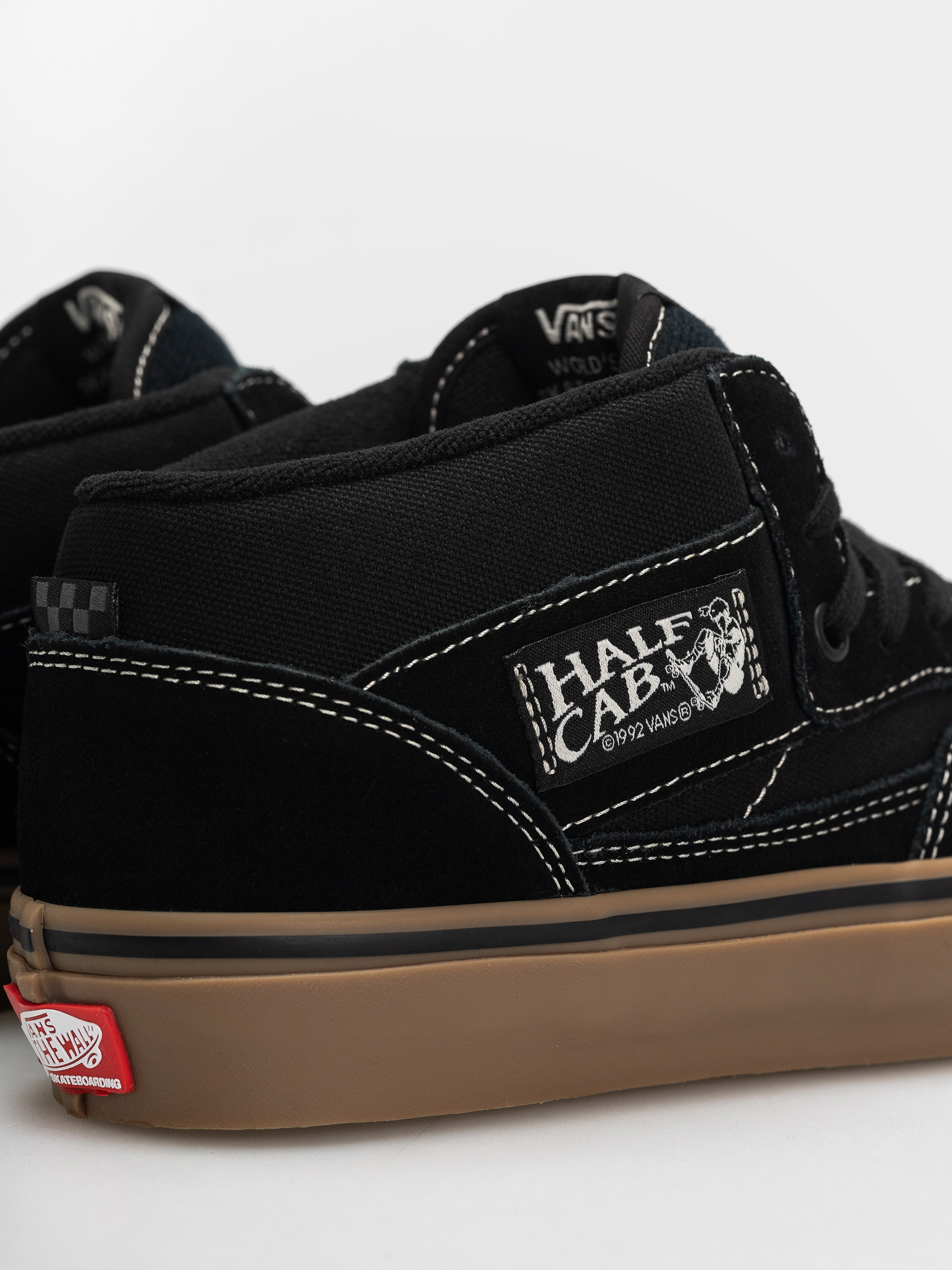 Vans Skate Half Cab Cipők (black/gum/white)