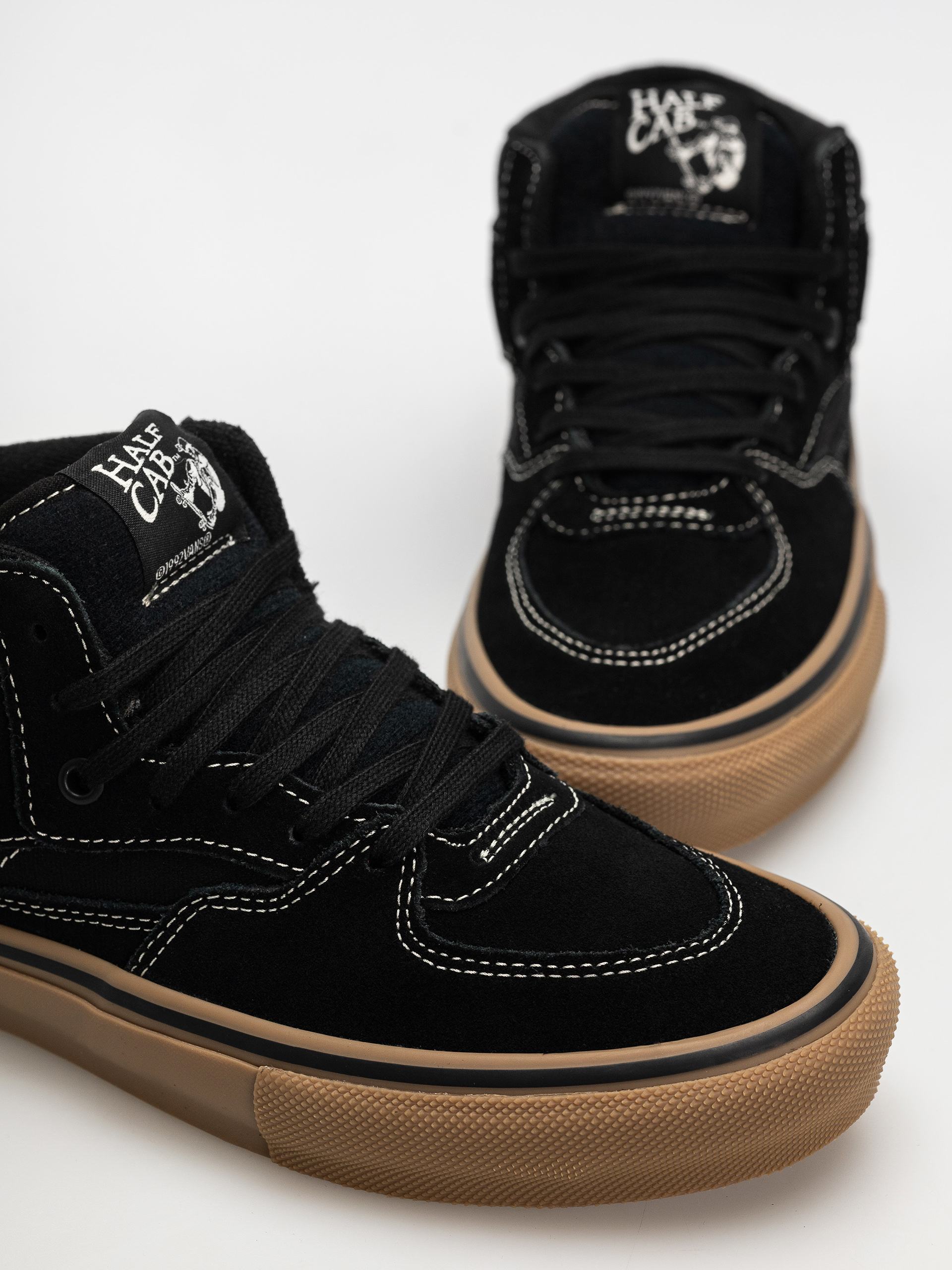 Vans Skate Half Cab Cipők (black/gum/white)