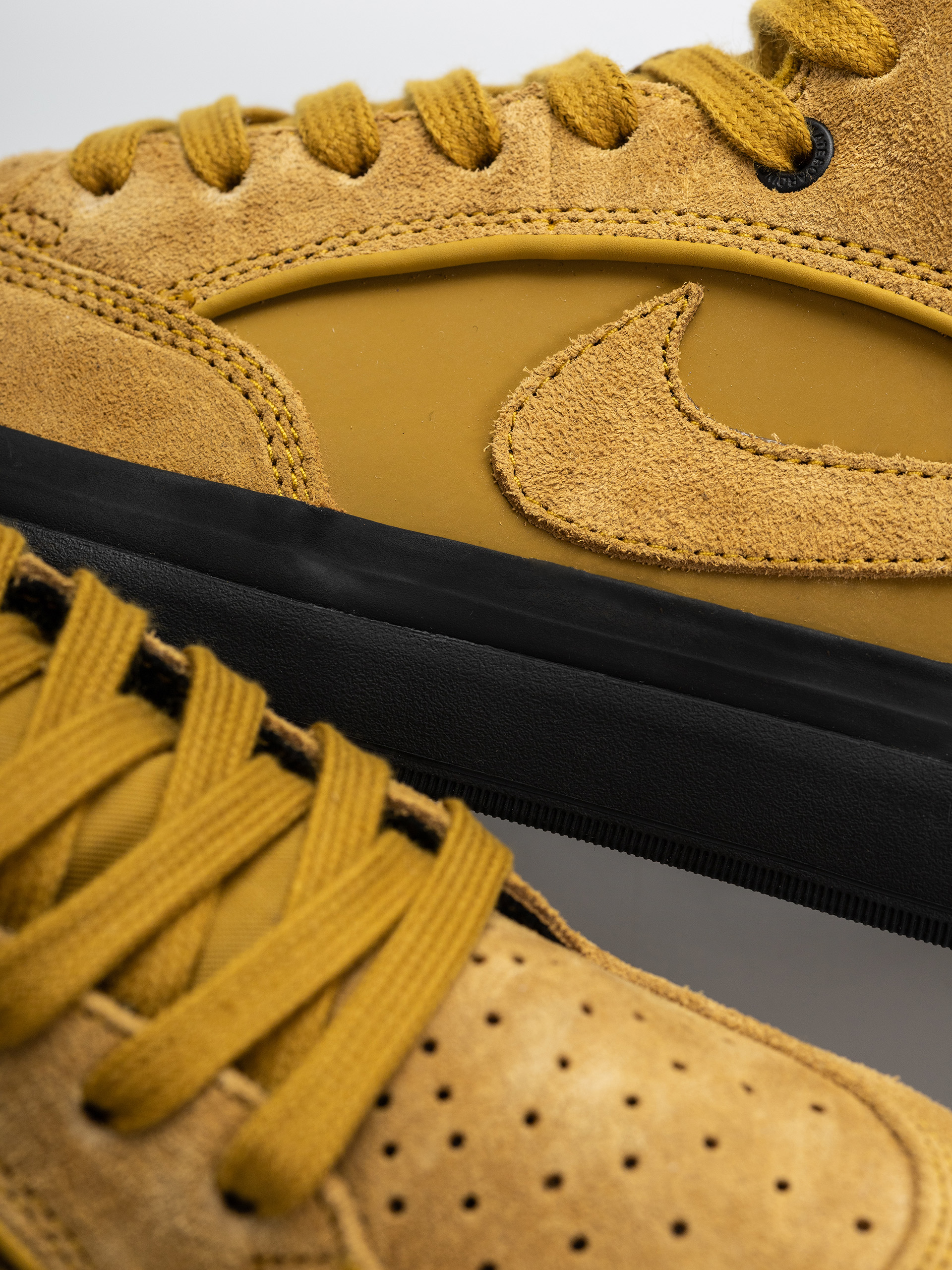 Nike SB React Leo Cipők (bronzine/bronzine black)