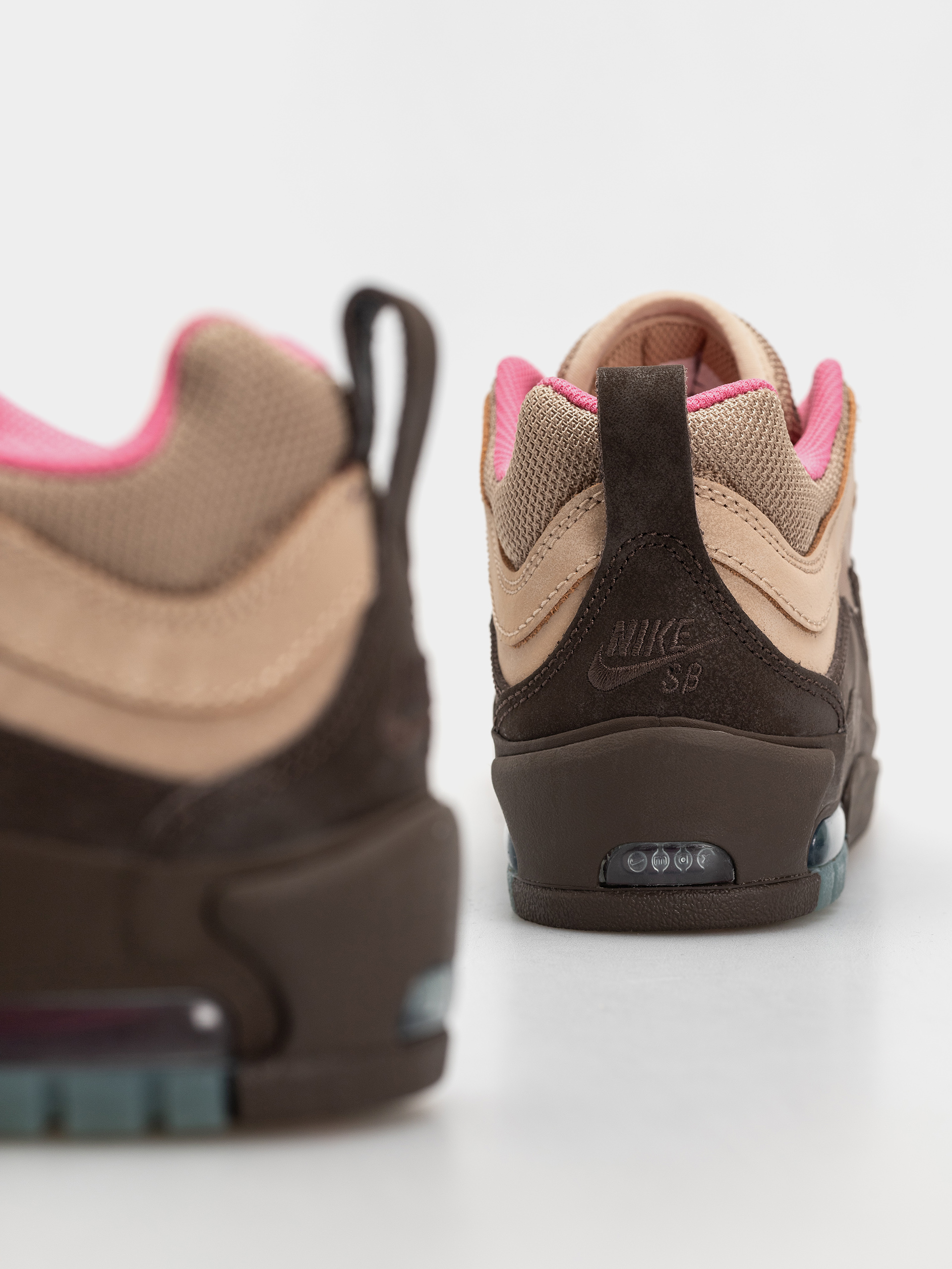 Nike SB Air Max Ishod Cipők (hemp/baroque brown pinksicle)