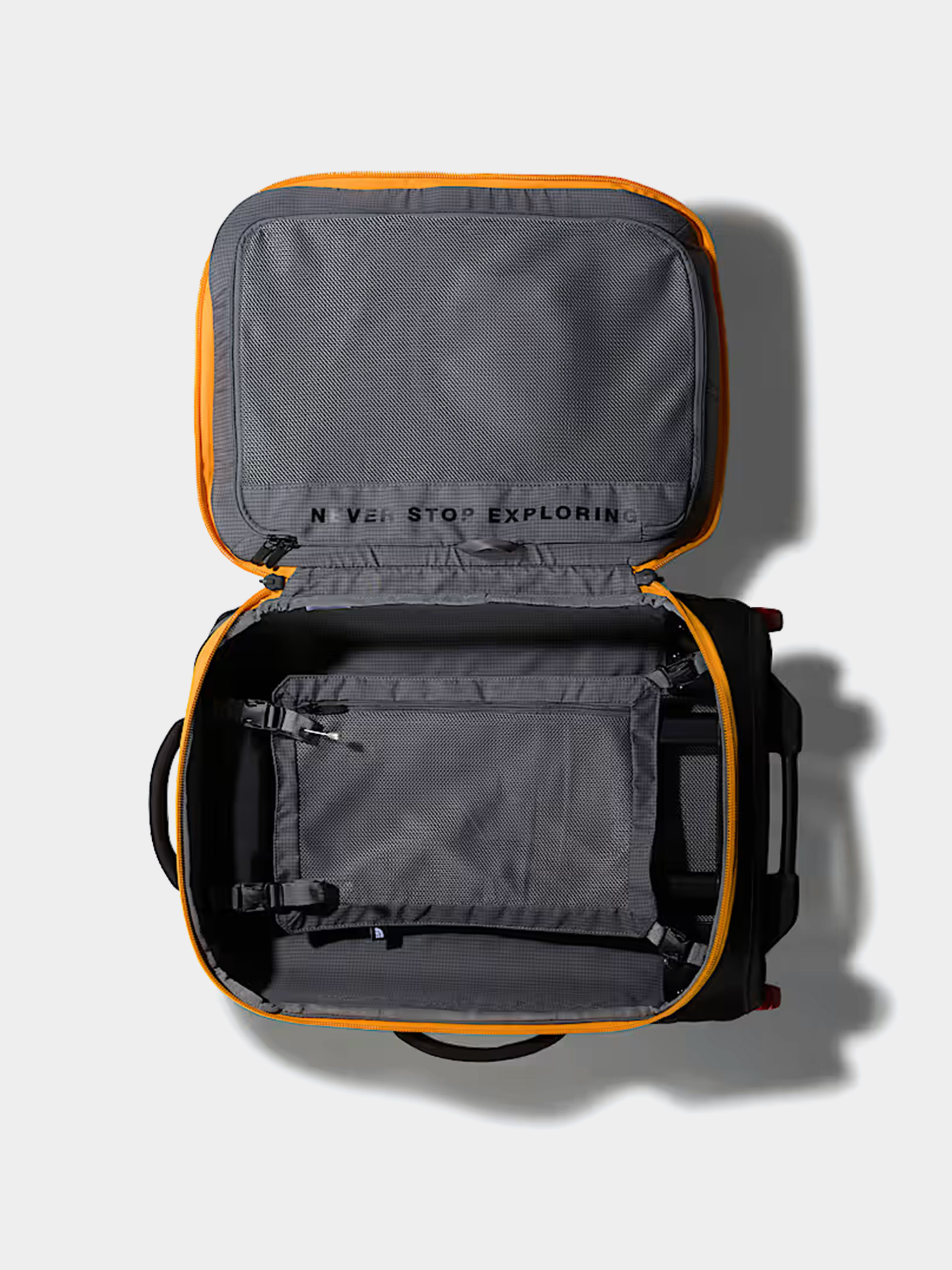 Bőrönd The North Face Base Camp Rolling Thunder 22 (summit gold-tnf)
