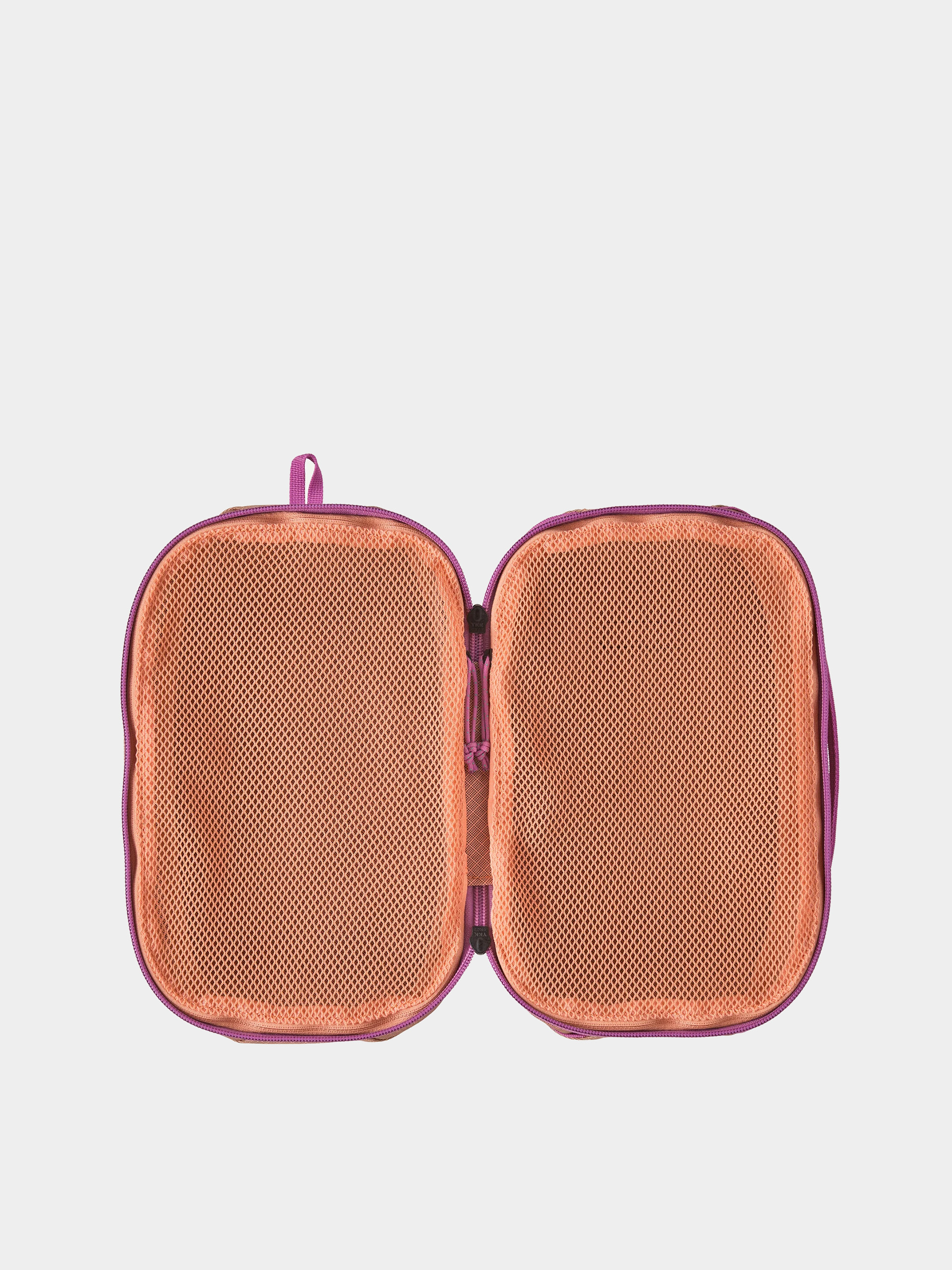 Kozmetikai táska Patagonia Black Hole Cube 6L (peach sherbet)