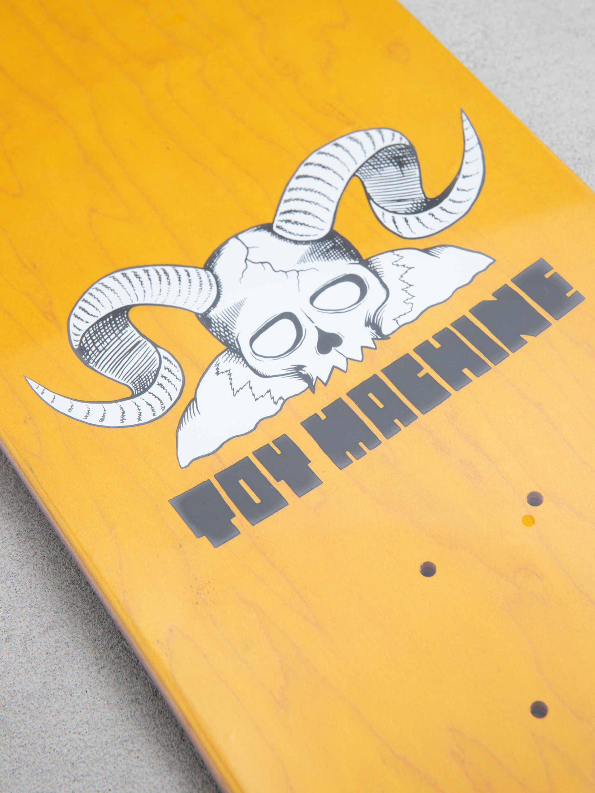 Gördeszka lap Toy Machine Horns Red (assorted)