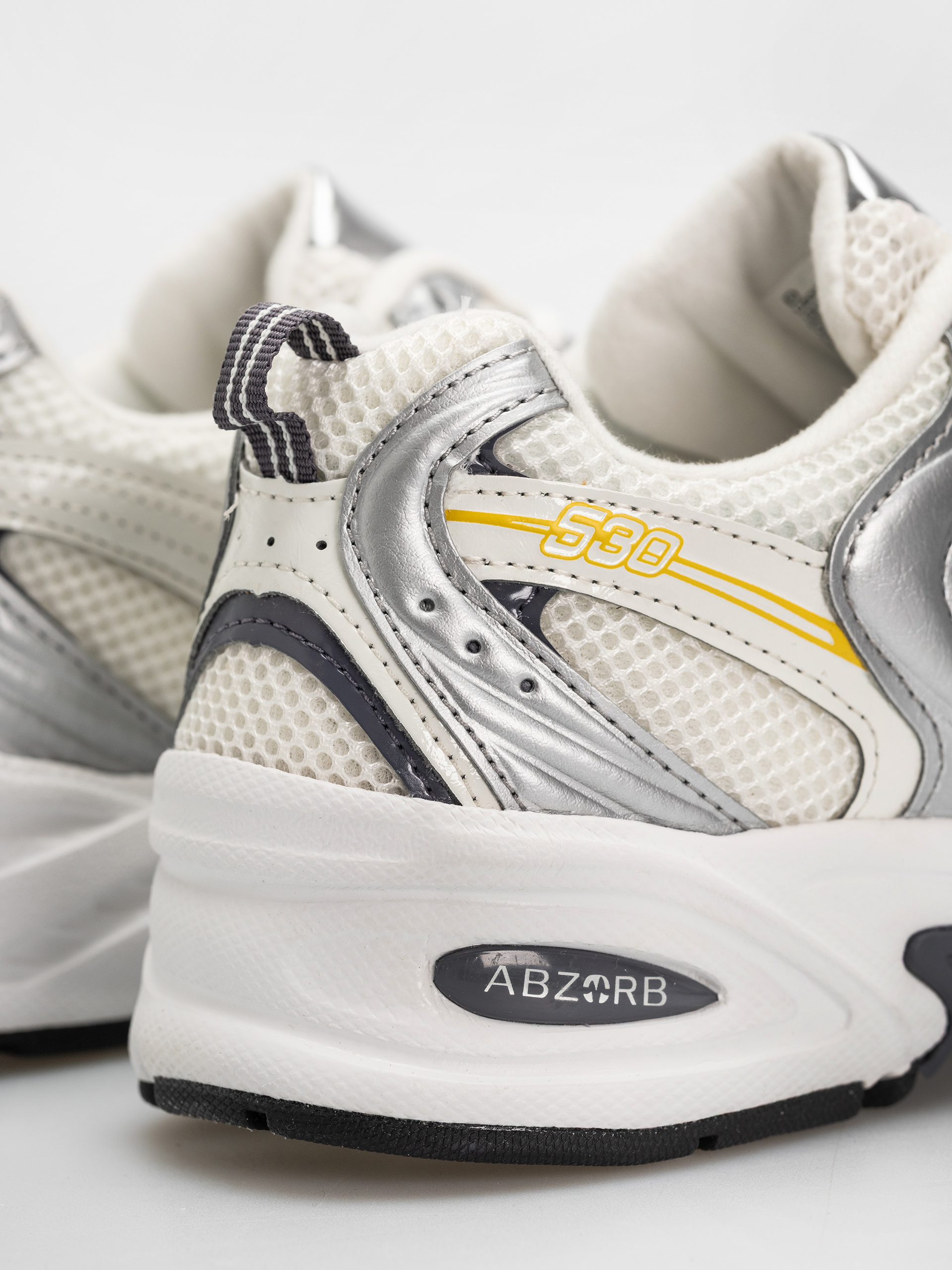 New Balance 530 Cipők (silver metallic/sea salt/apollo gold)