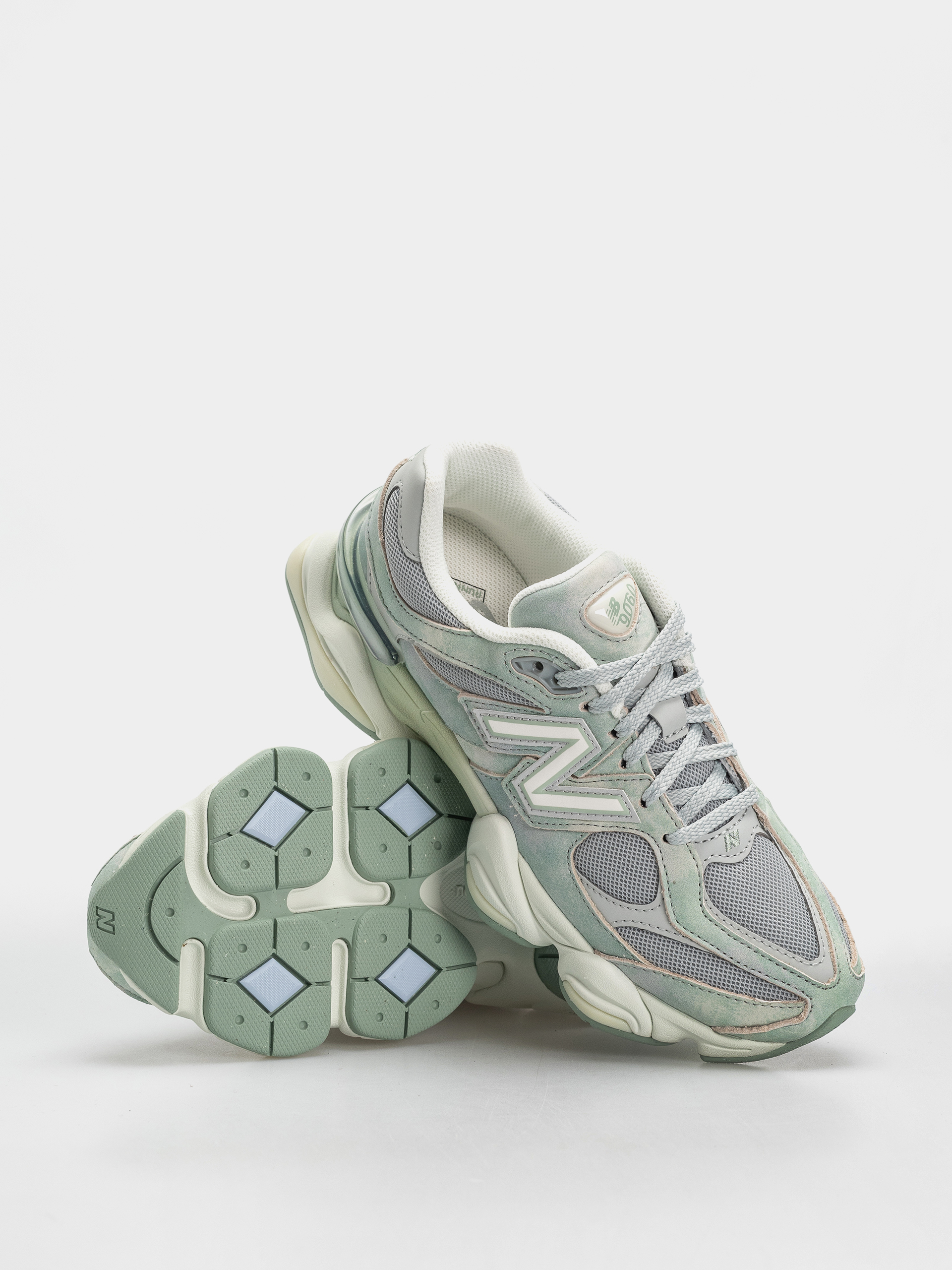 New Balance 9060 Cipők (mosaic green/sea salt)