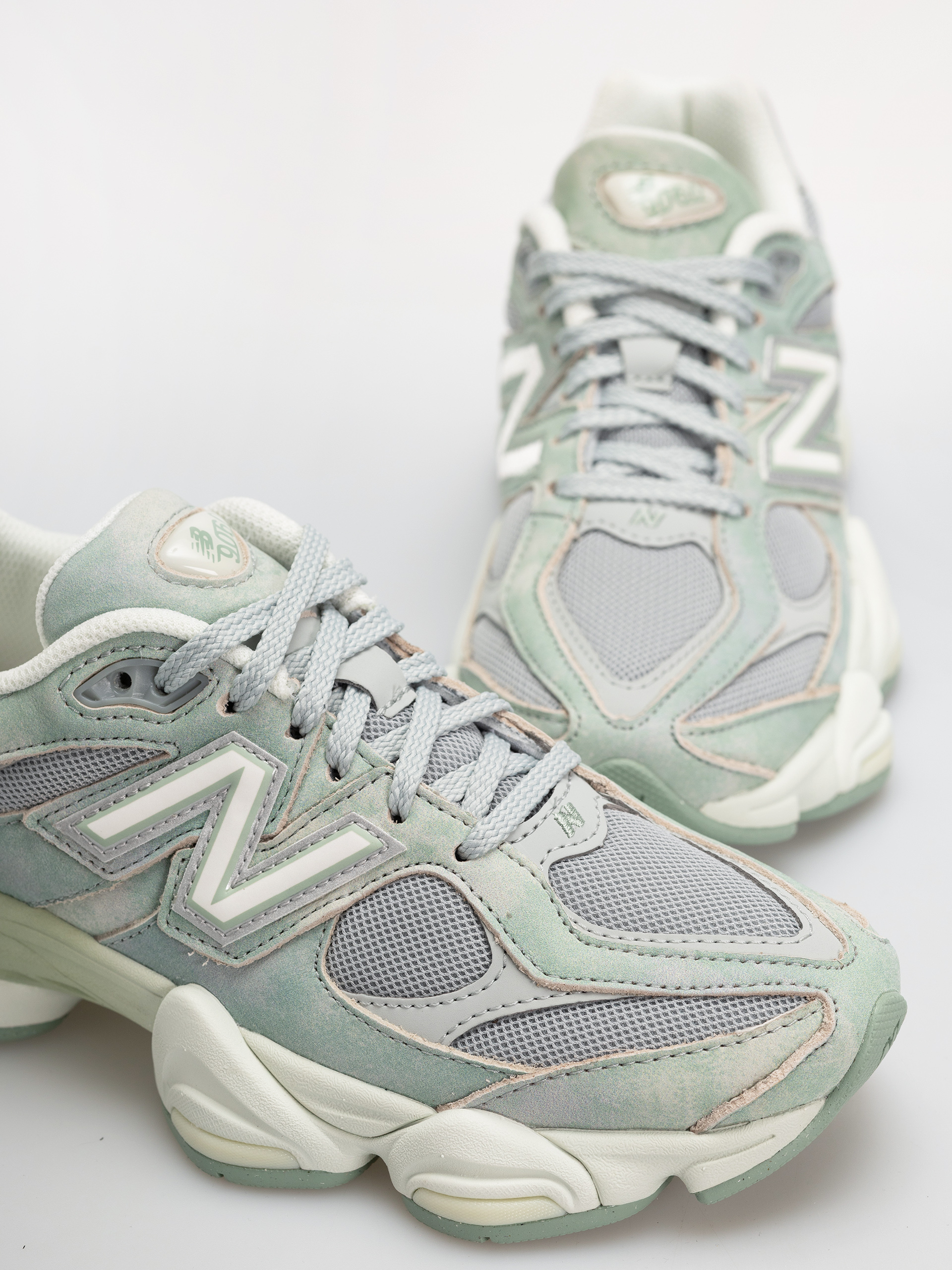 New Balance 9060 Cipők (mosaic green/sea salt)