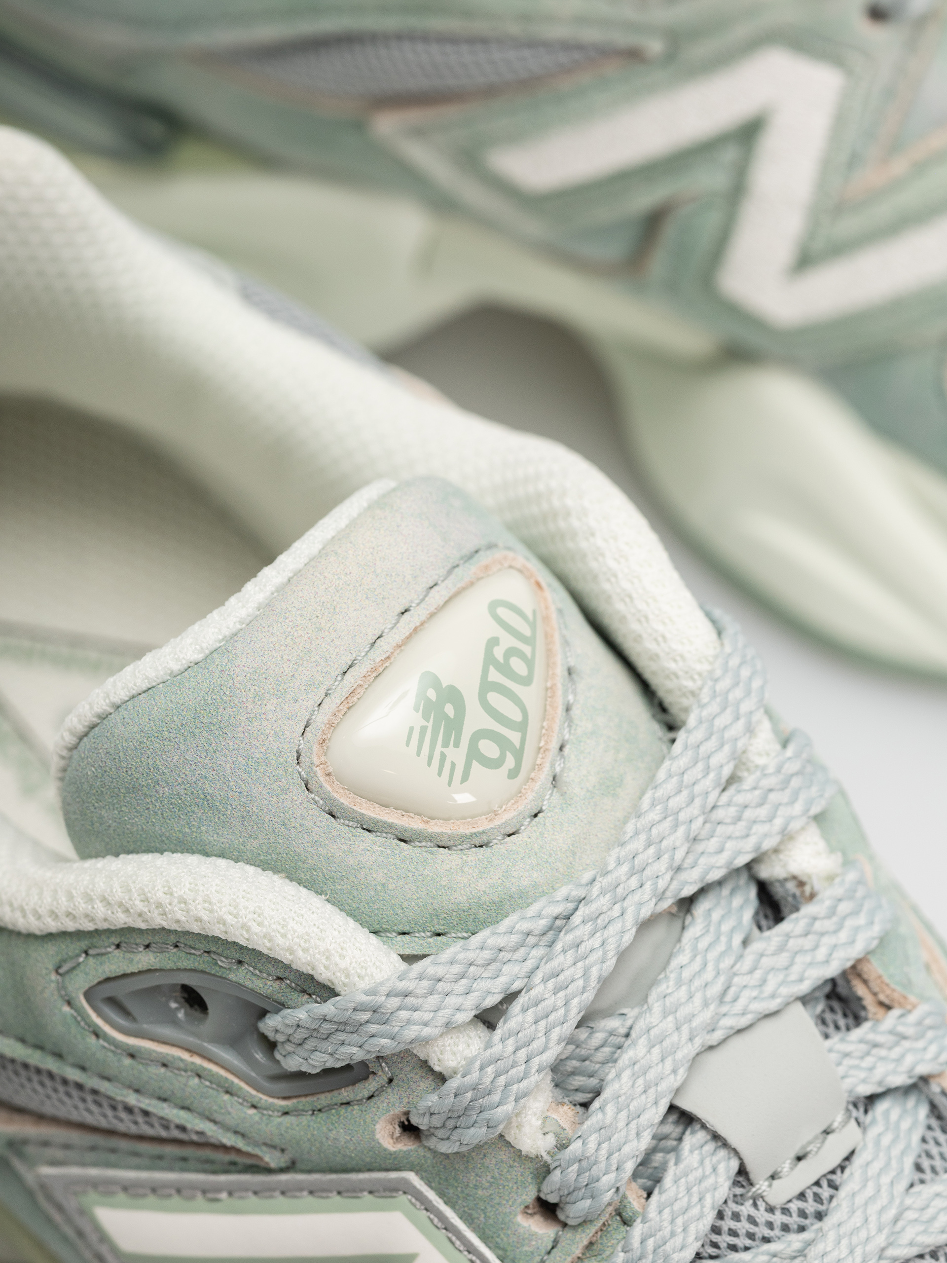 New Balance 9060 Cipők (mosaic green/sea salt)