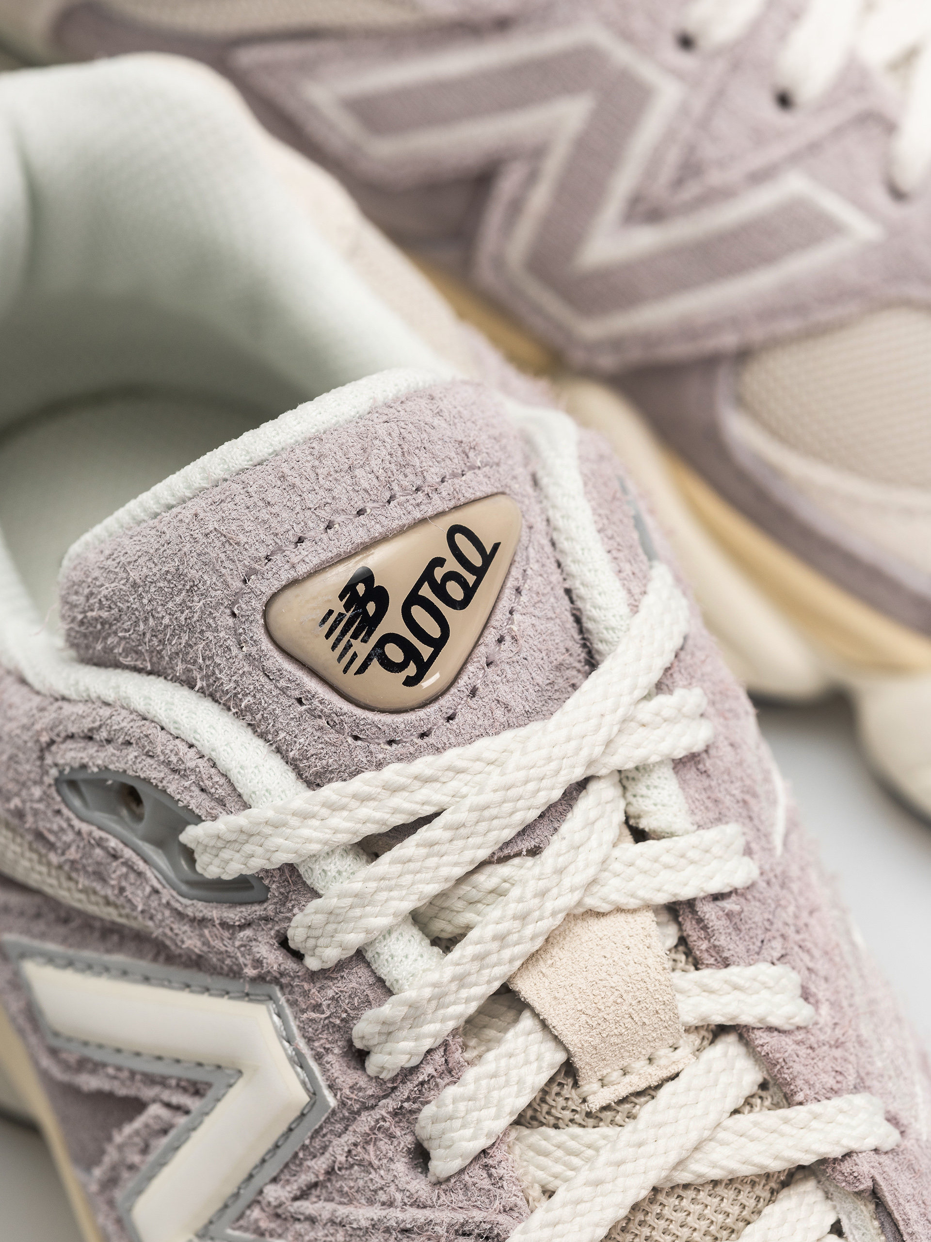 New Balance 9060 Cipők (truffle salt/timberwolf)