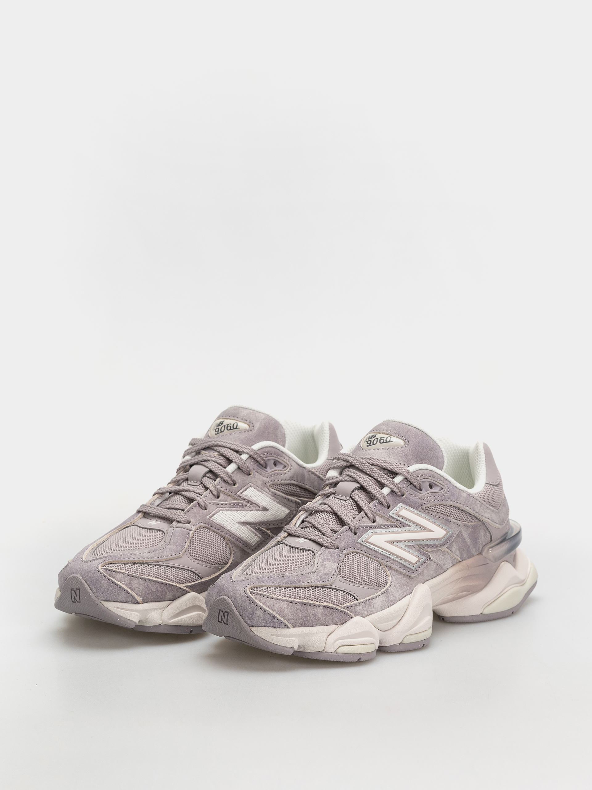 New Balance 9060 Cipők (truffle salt/sea salt)