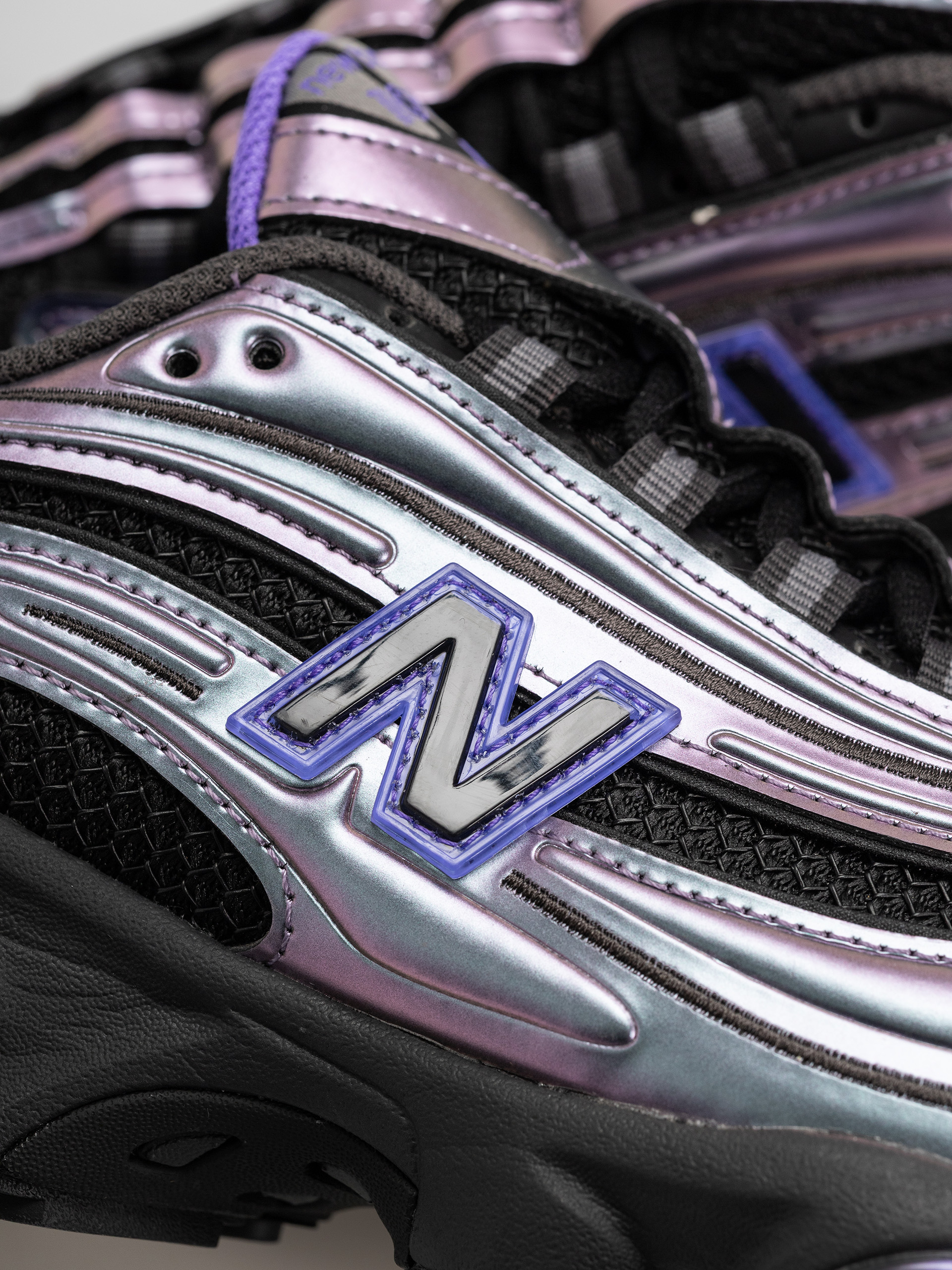 New Balance 1000 Cipők (faded black/electric indigo)