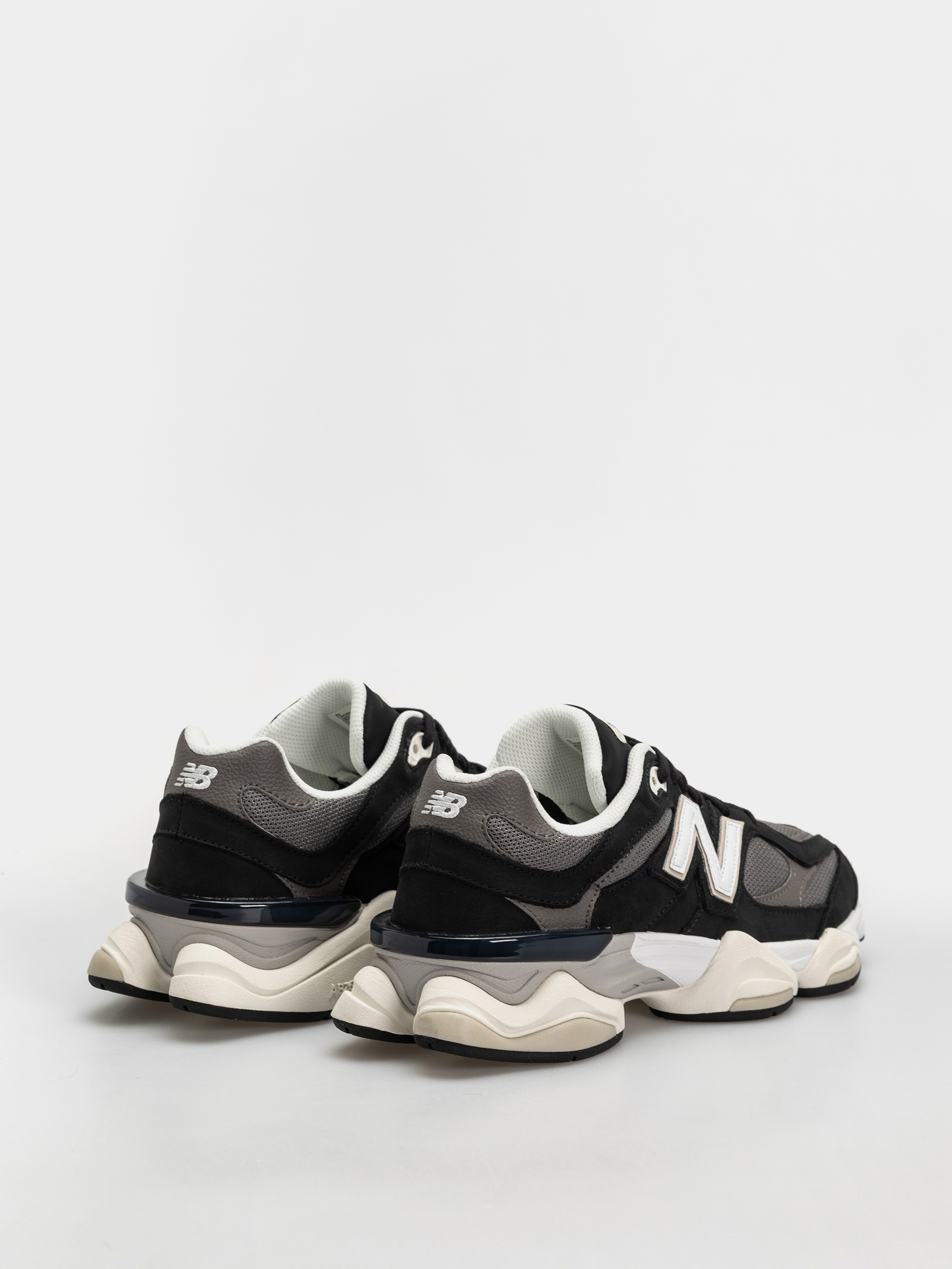 New Balance 9060 Cipők (black/tornado)