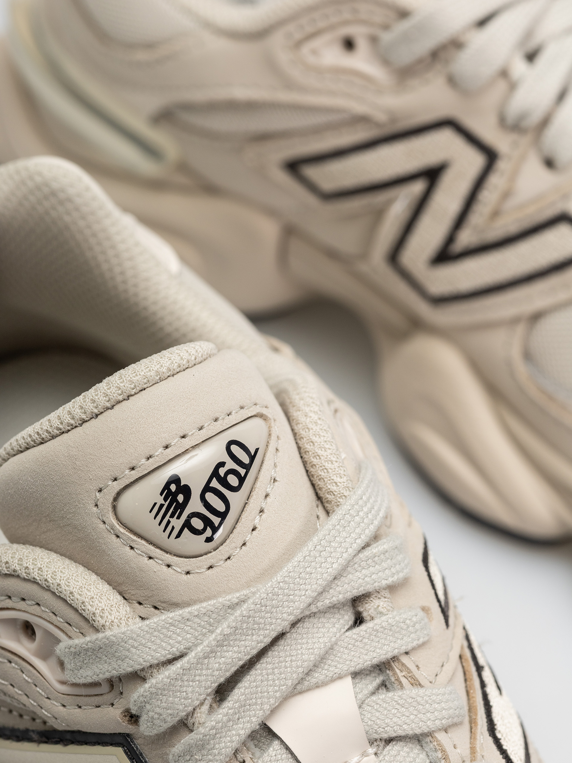 New Balance 9060 Cipők (shipyard/linen)
