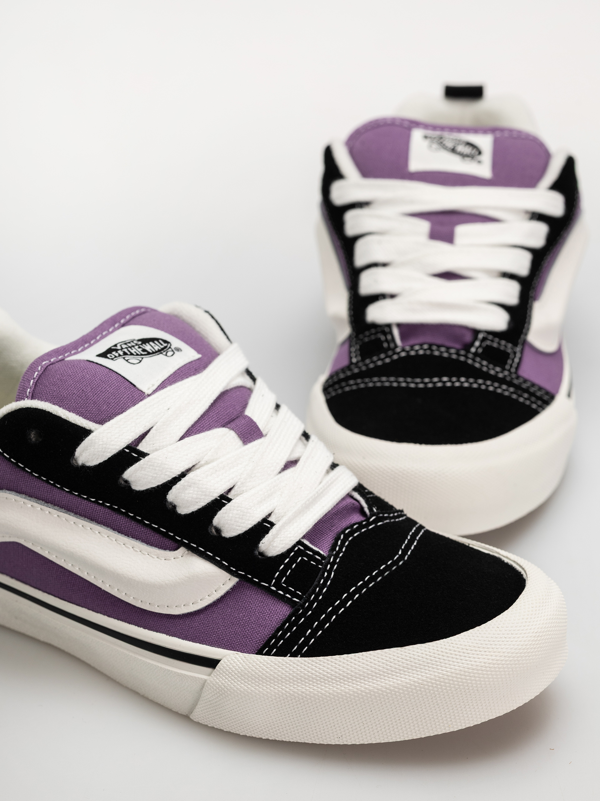 Vans Knu Skool Cipők (purple/black)
