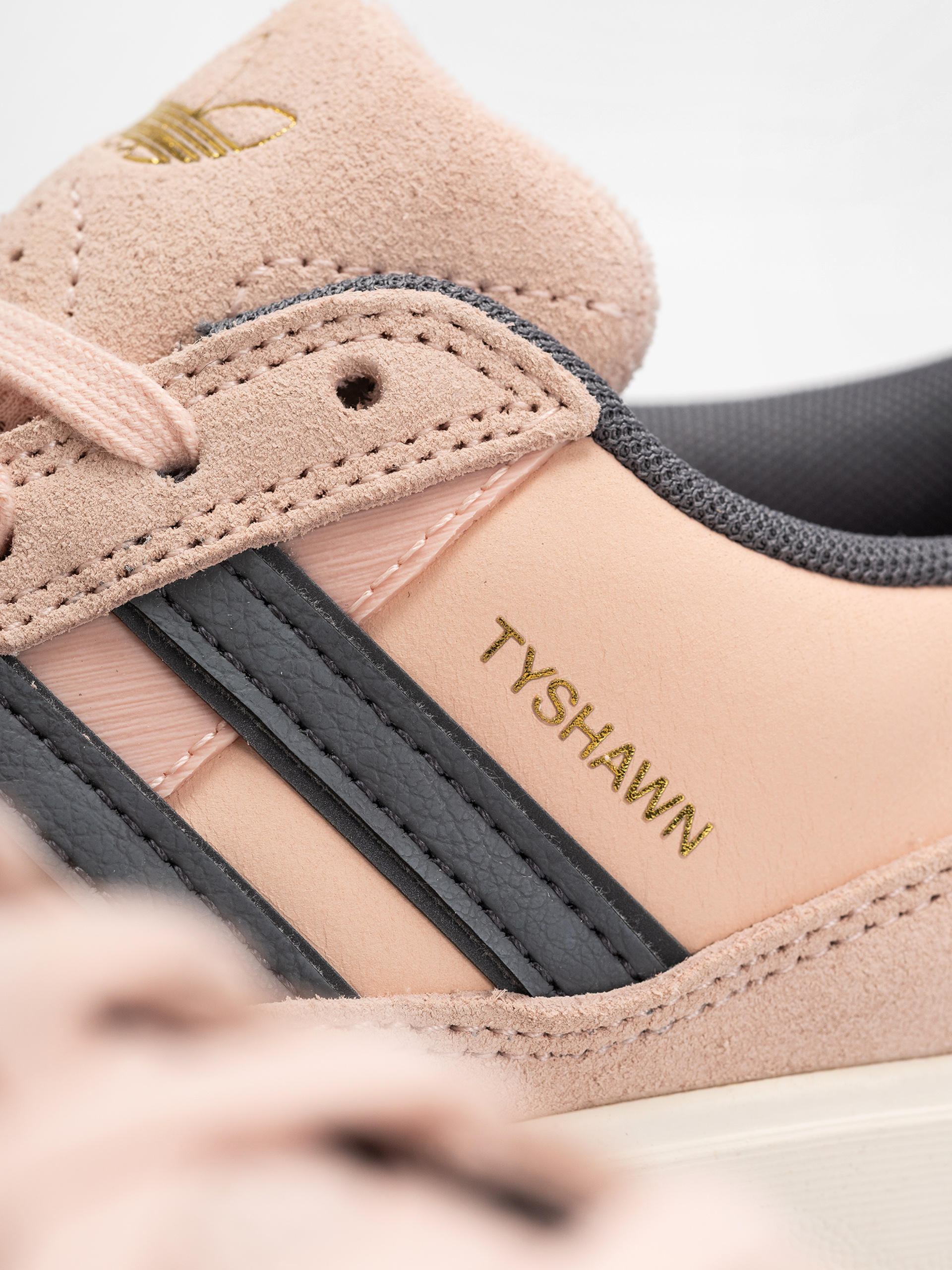 adidas Tyshawn II Cipők (blupnk/grefiv/cwhite)