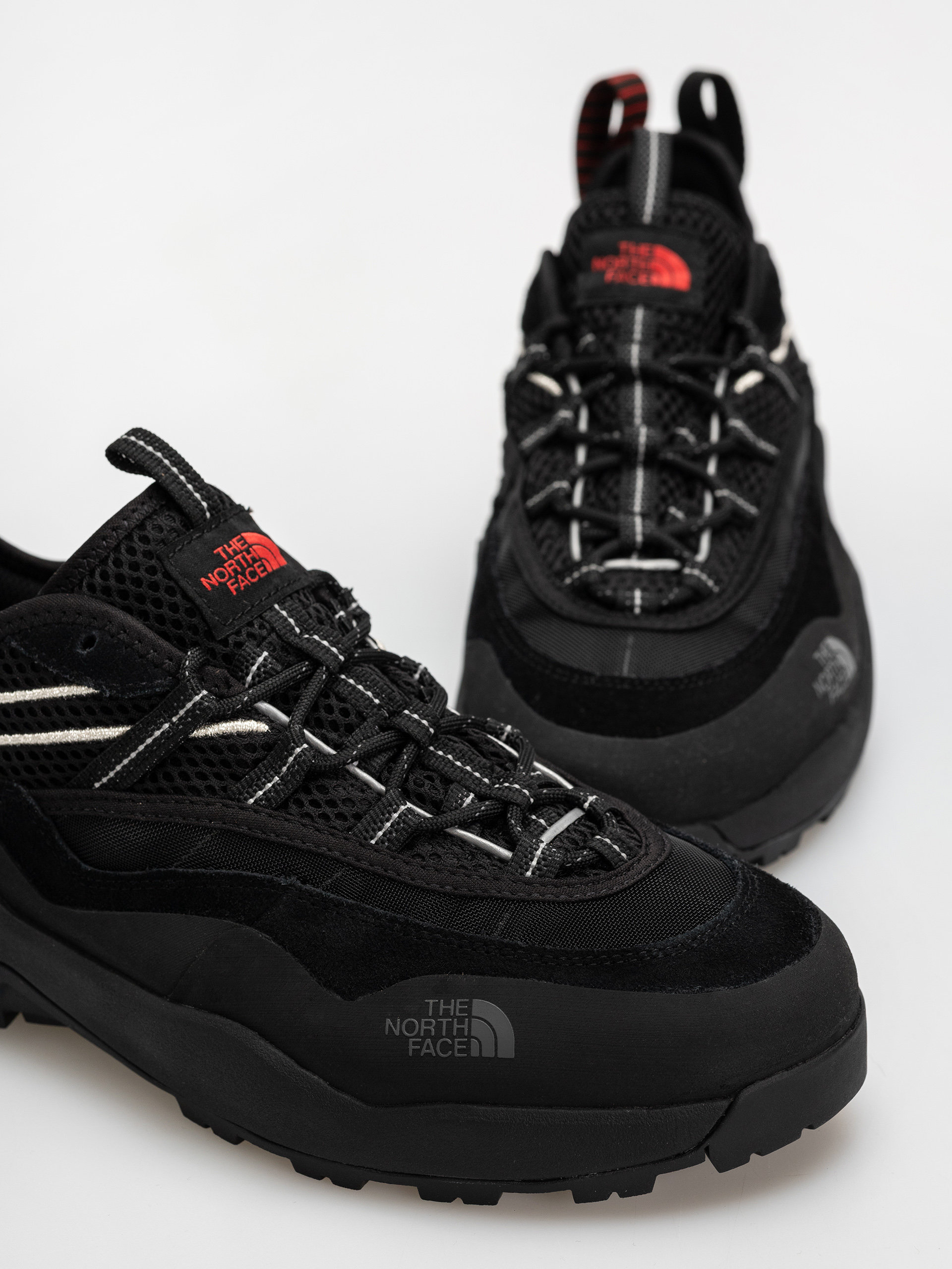 The North Face Clyffe Ultra Cipők (tnf blk/tnf red)