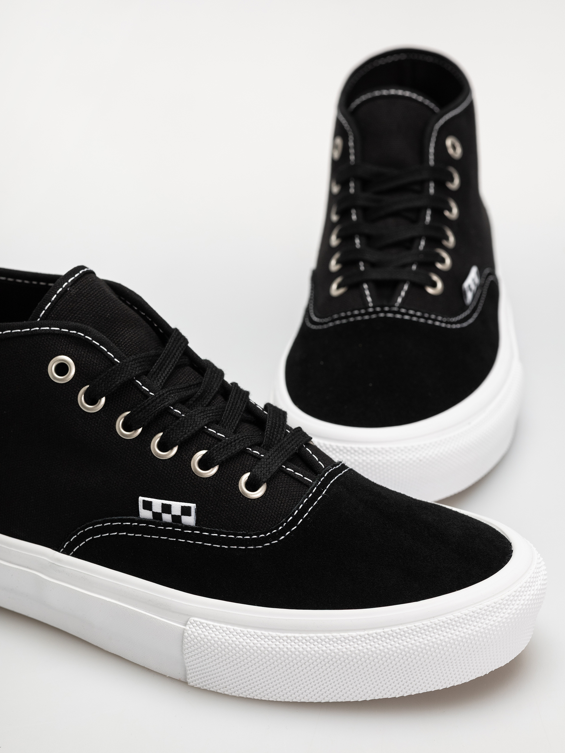 Vans Skate Authentic Mid Cipők (black/white)
