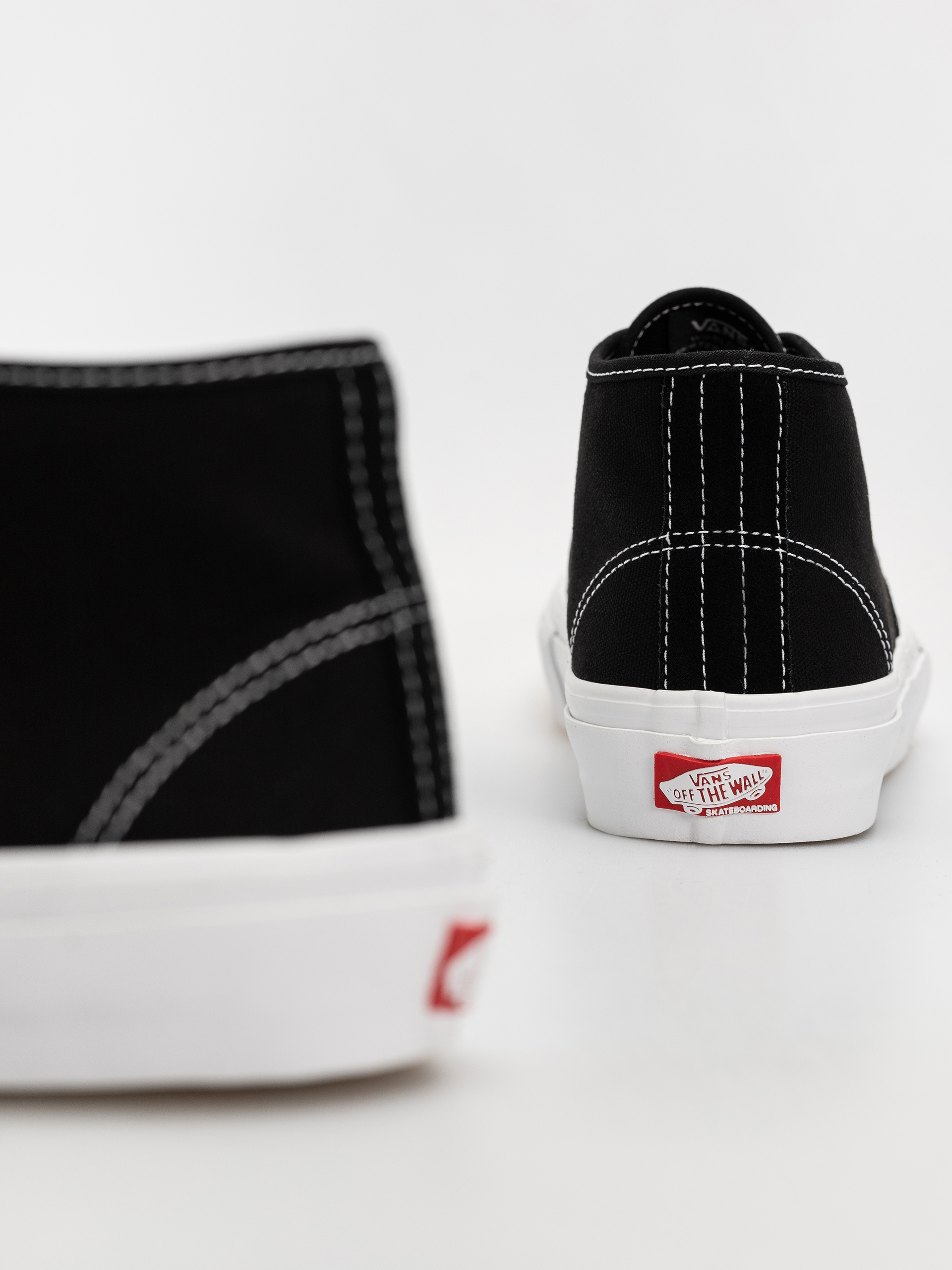 Vans Skate Authentic Mid Cipők (black/white)