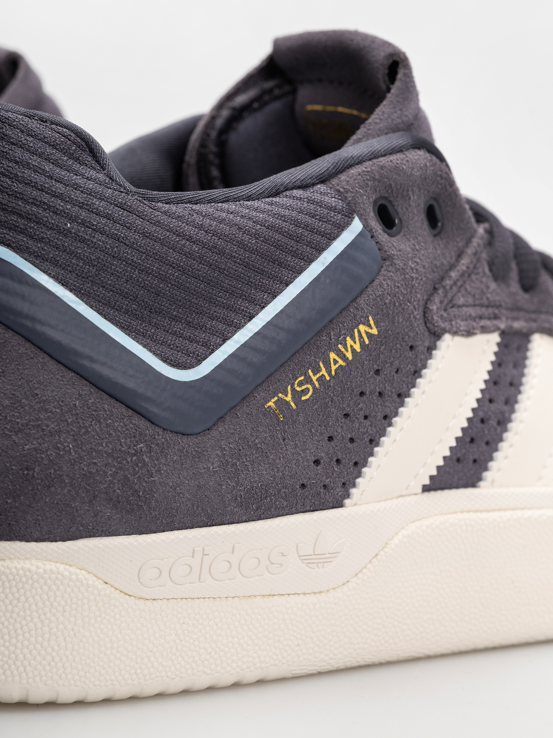 adidas Tyshawn Cipők (cwhite/clesky)