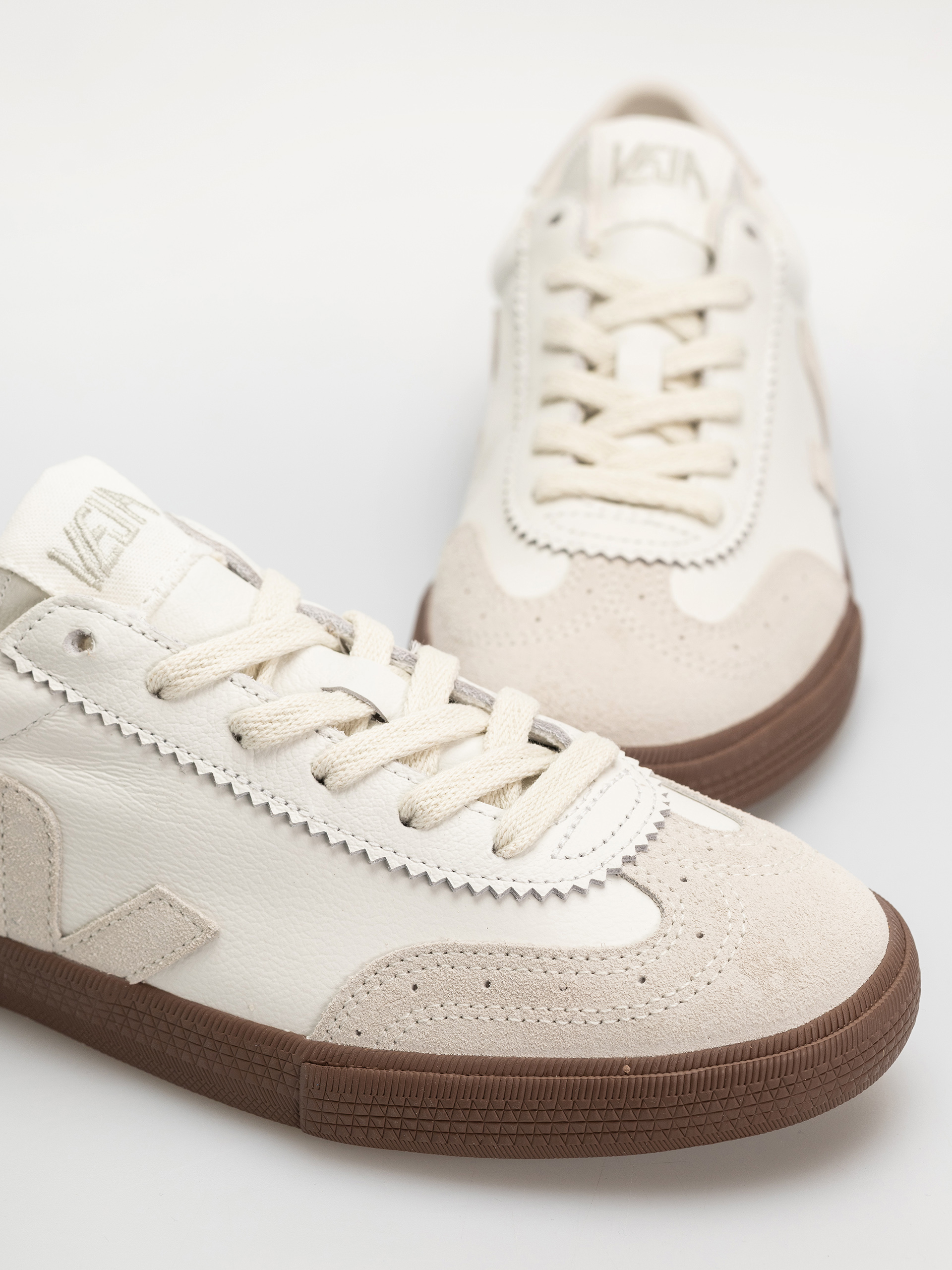 Veja Volley Wmn Cipők (white natural bark)