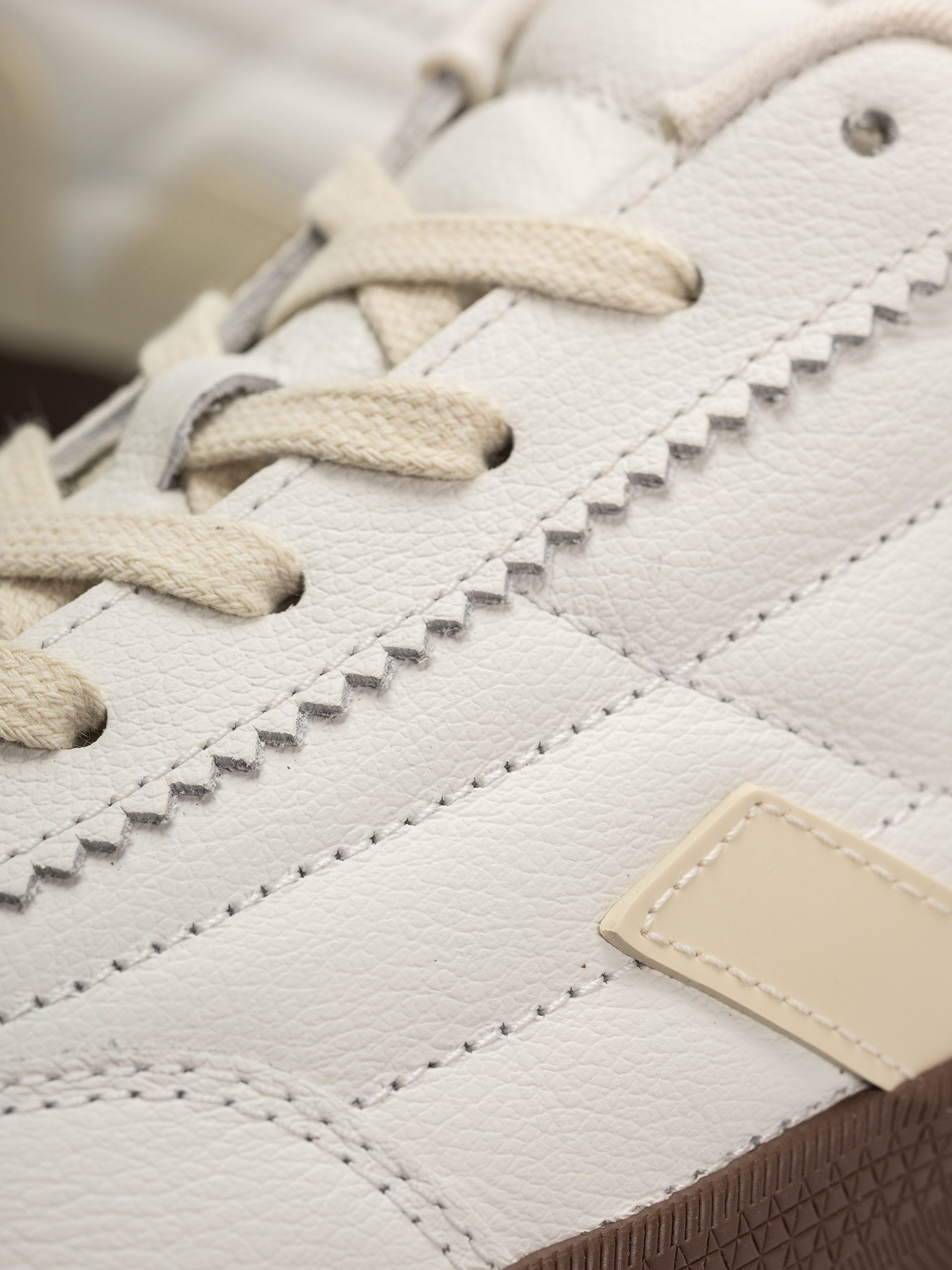 Veja Panenka Cipők (white black bark)