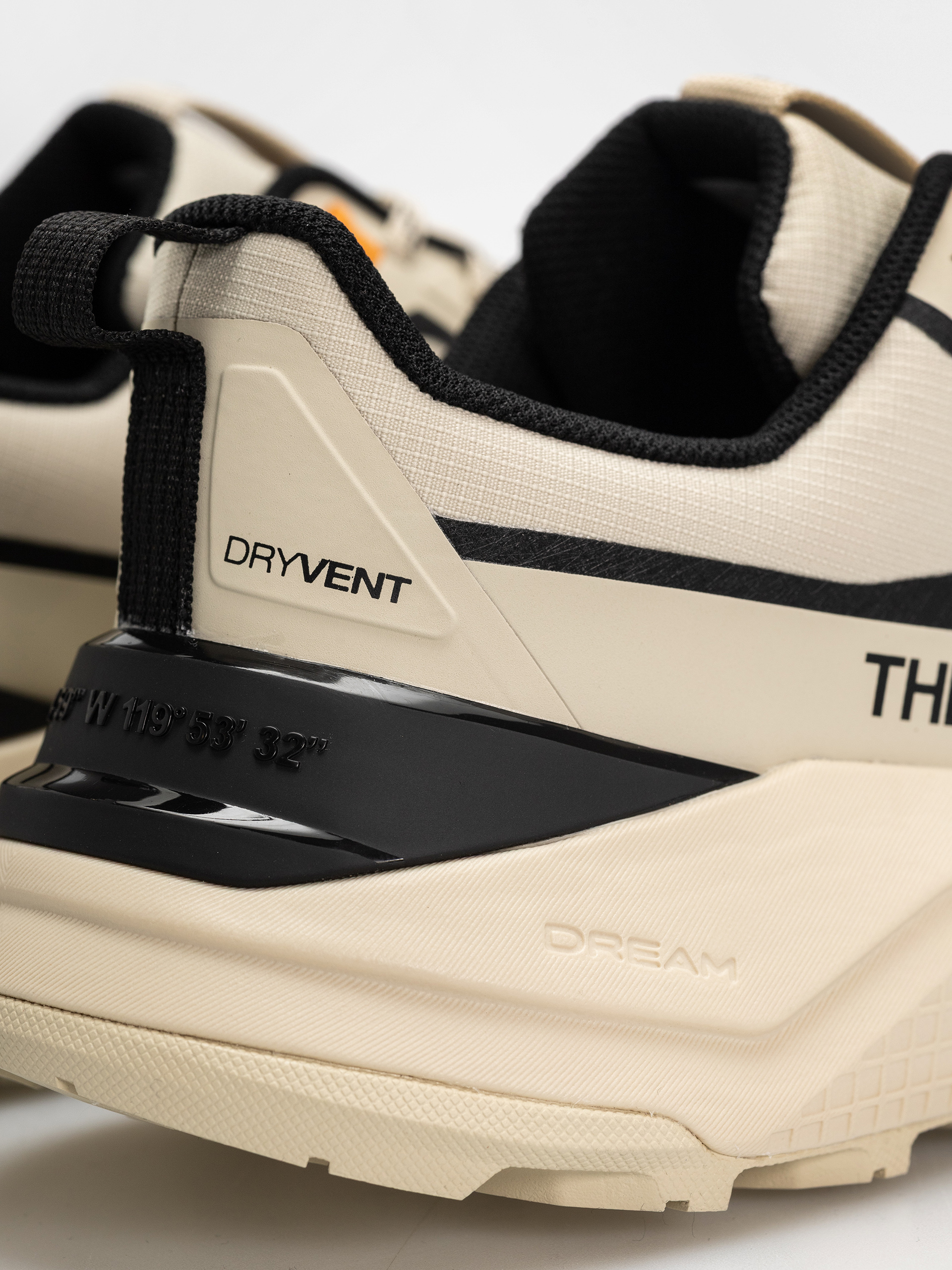 The North Face Fastpack Wp Cipők (desert stone/tn)