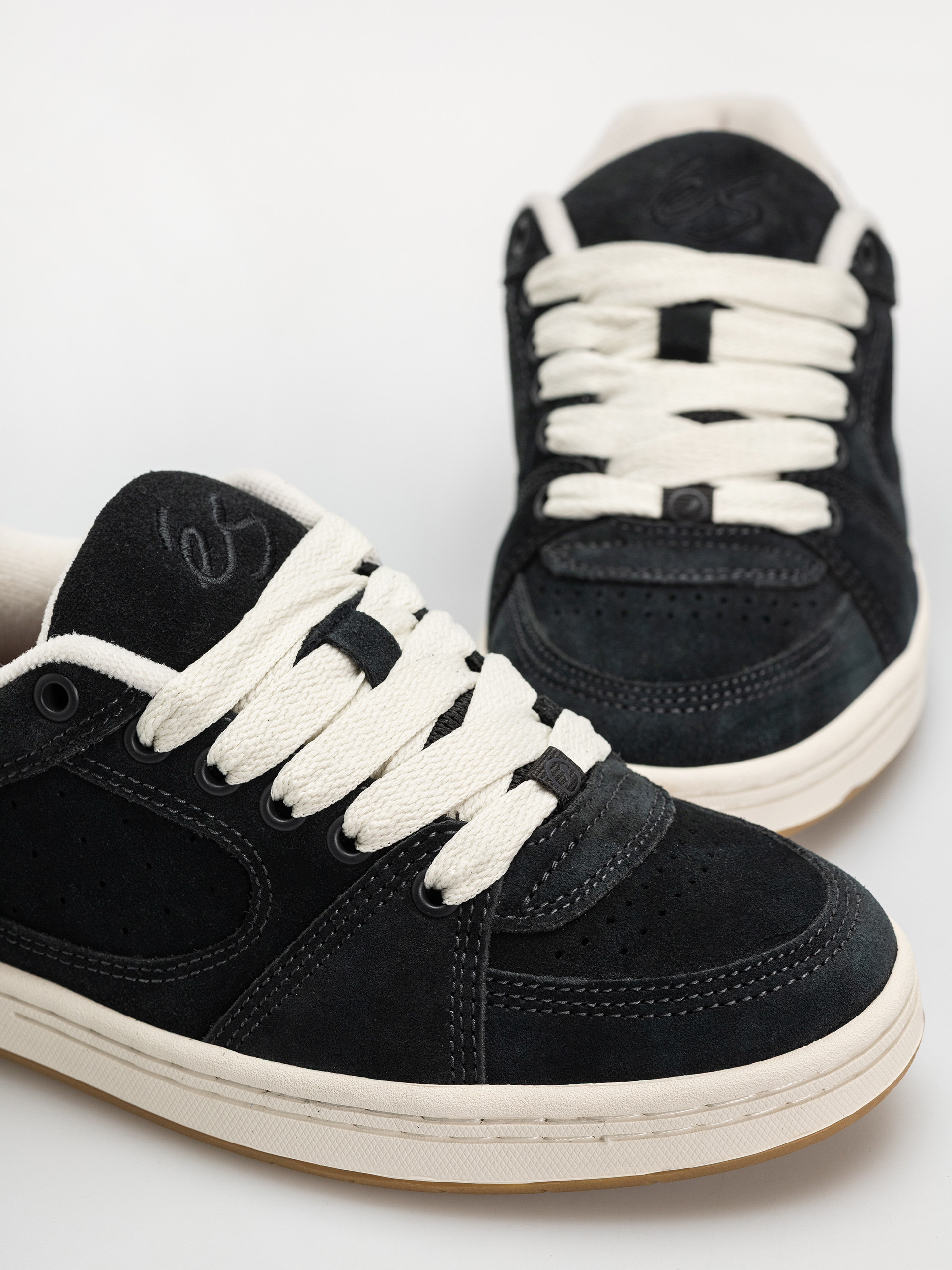 eS Accel Cipők (black/white)