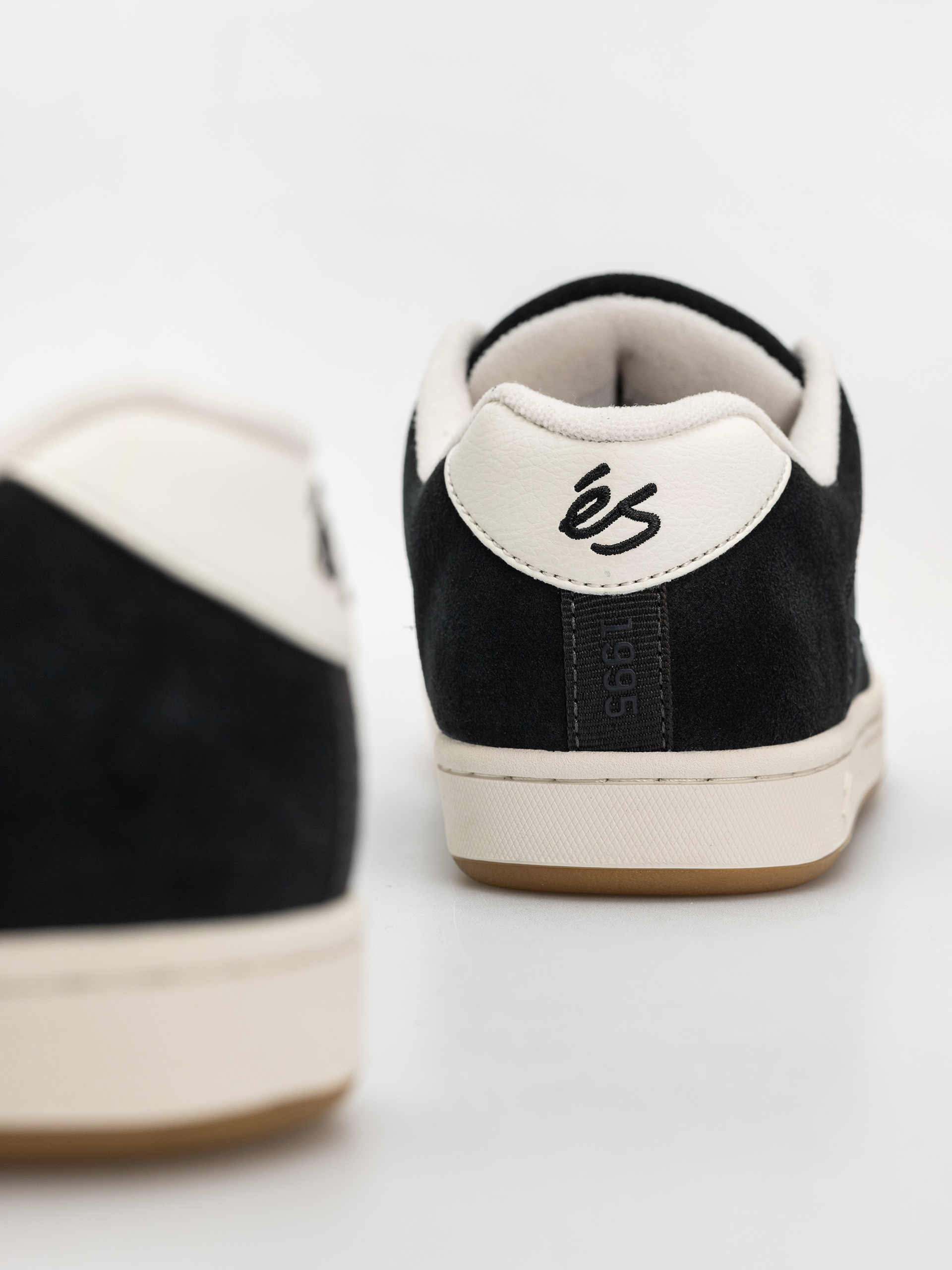 eS Accel Cipők (black/white)