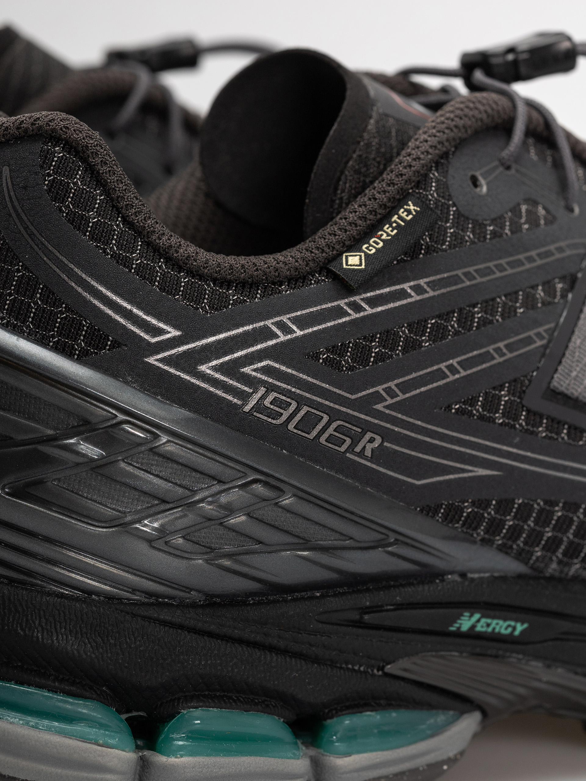New Balance 1906 Cipők (castlerock/faded black)