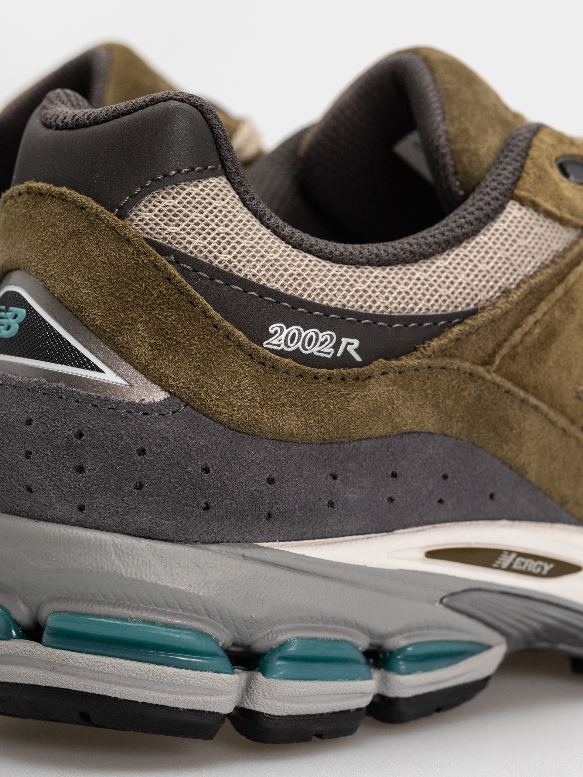 New Balance 2002 Cipők (woodland/stoneware)