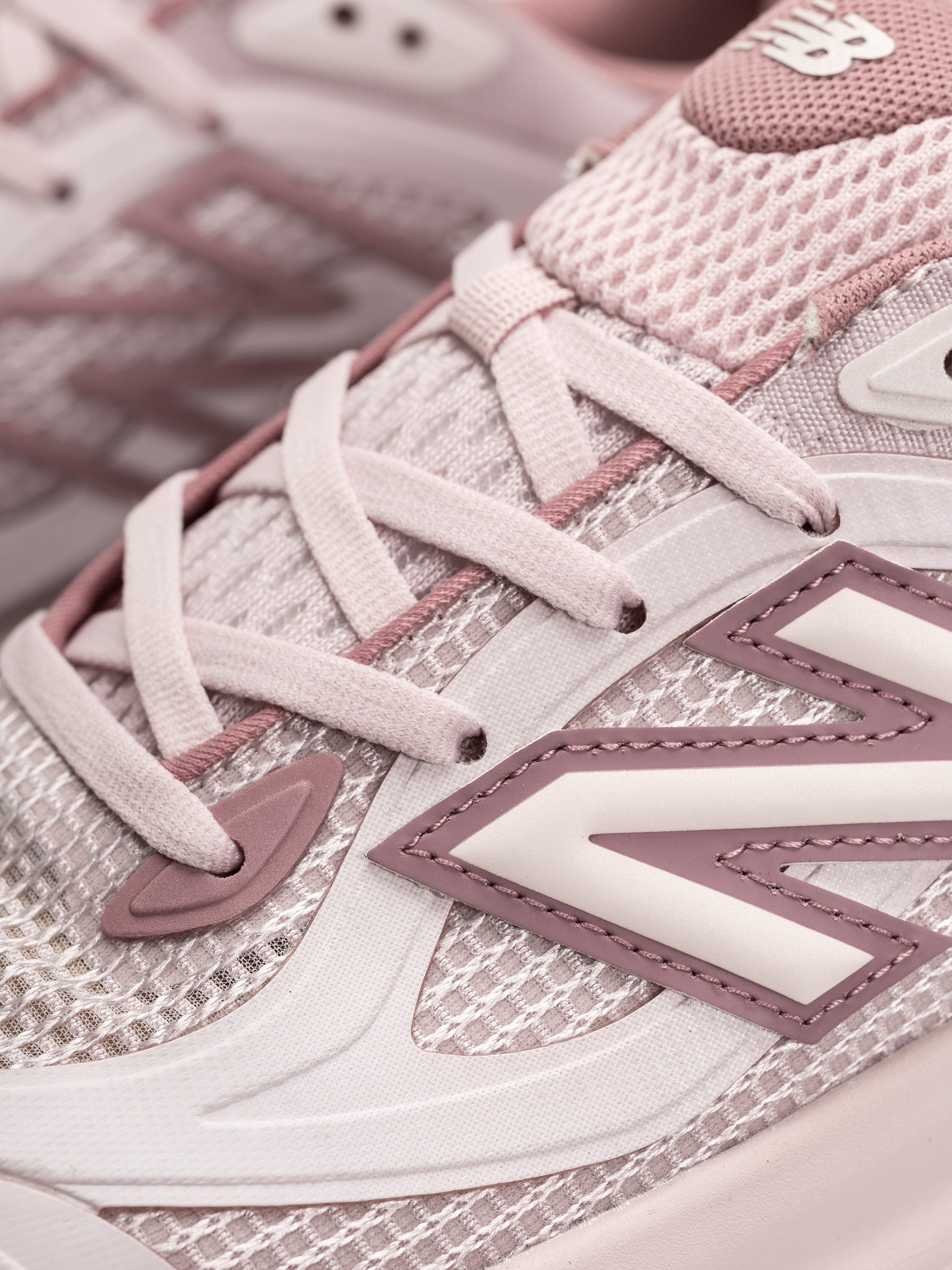 New Balance UTRN Cipők (stone pink/rosewood)