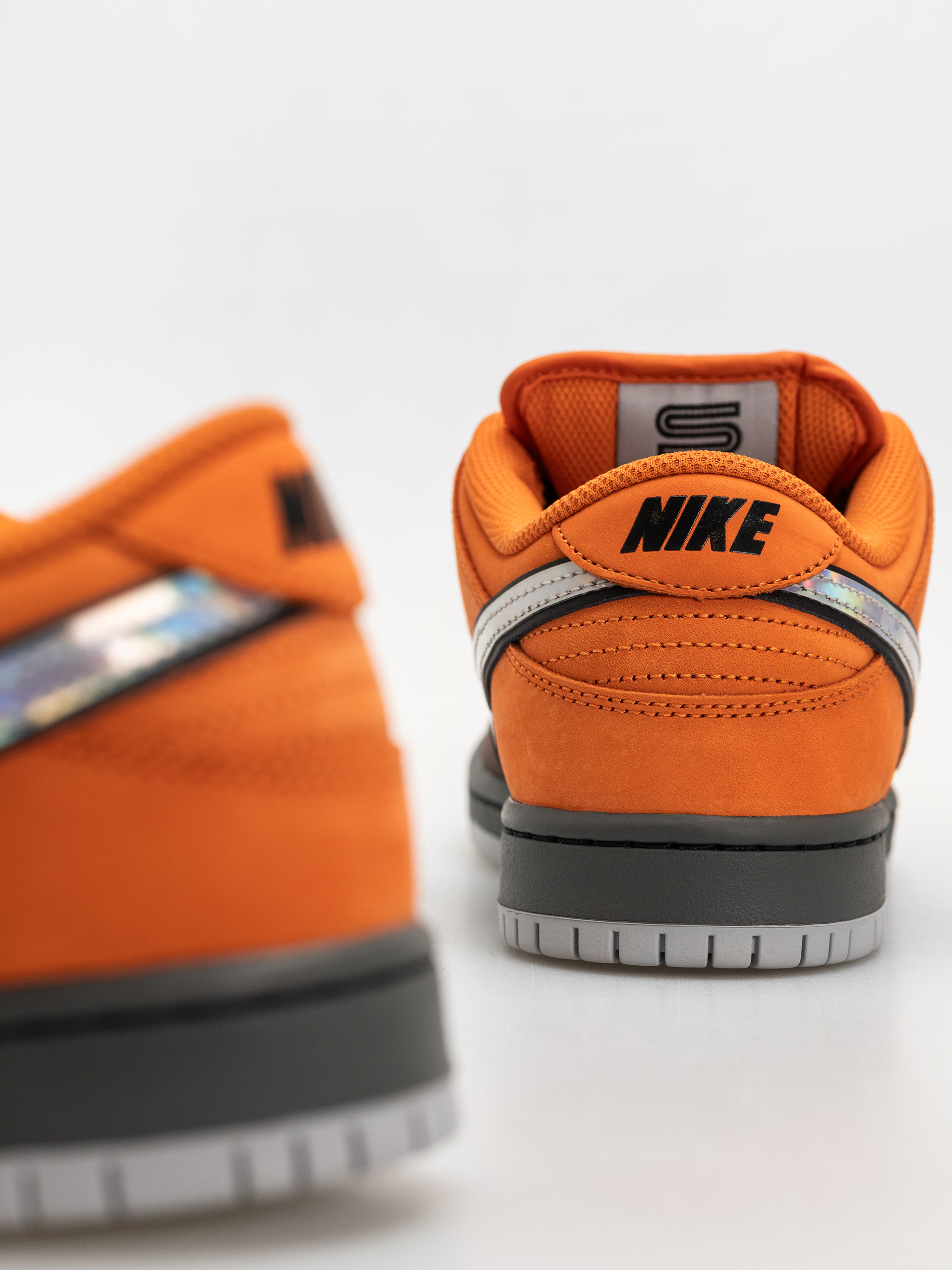 Nike SB Dunk Low Pro Cipők (safety orange/wolf grey baroque brown)