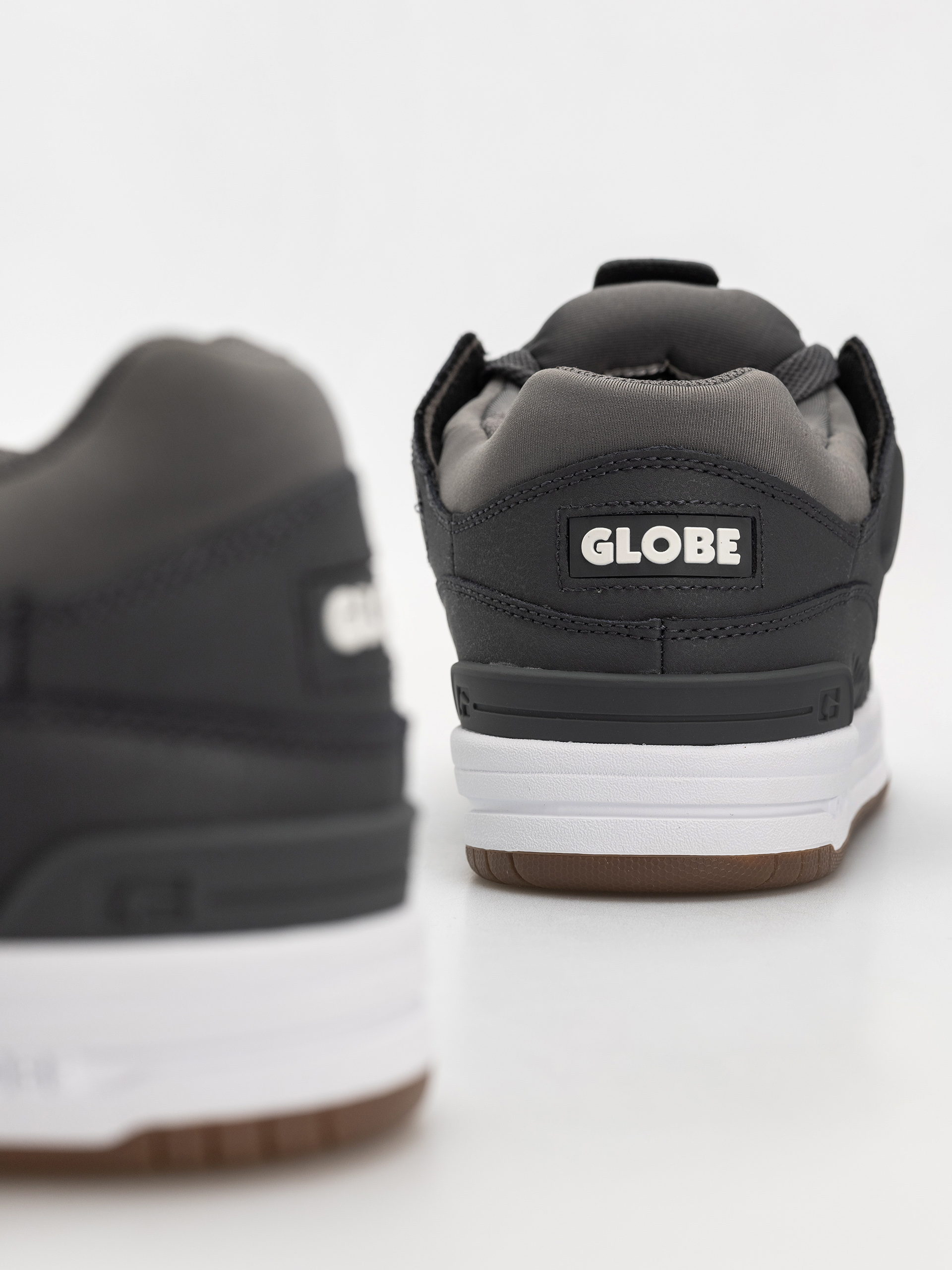 Globe Fusion Cipők (charcoal/white)