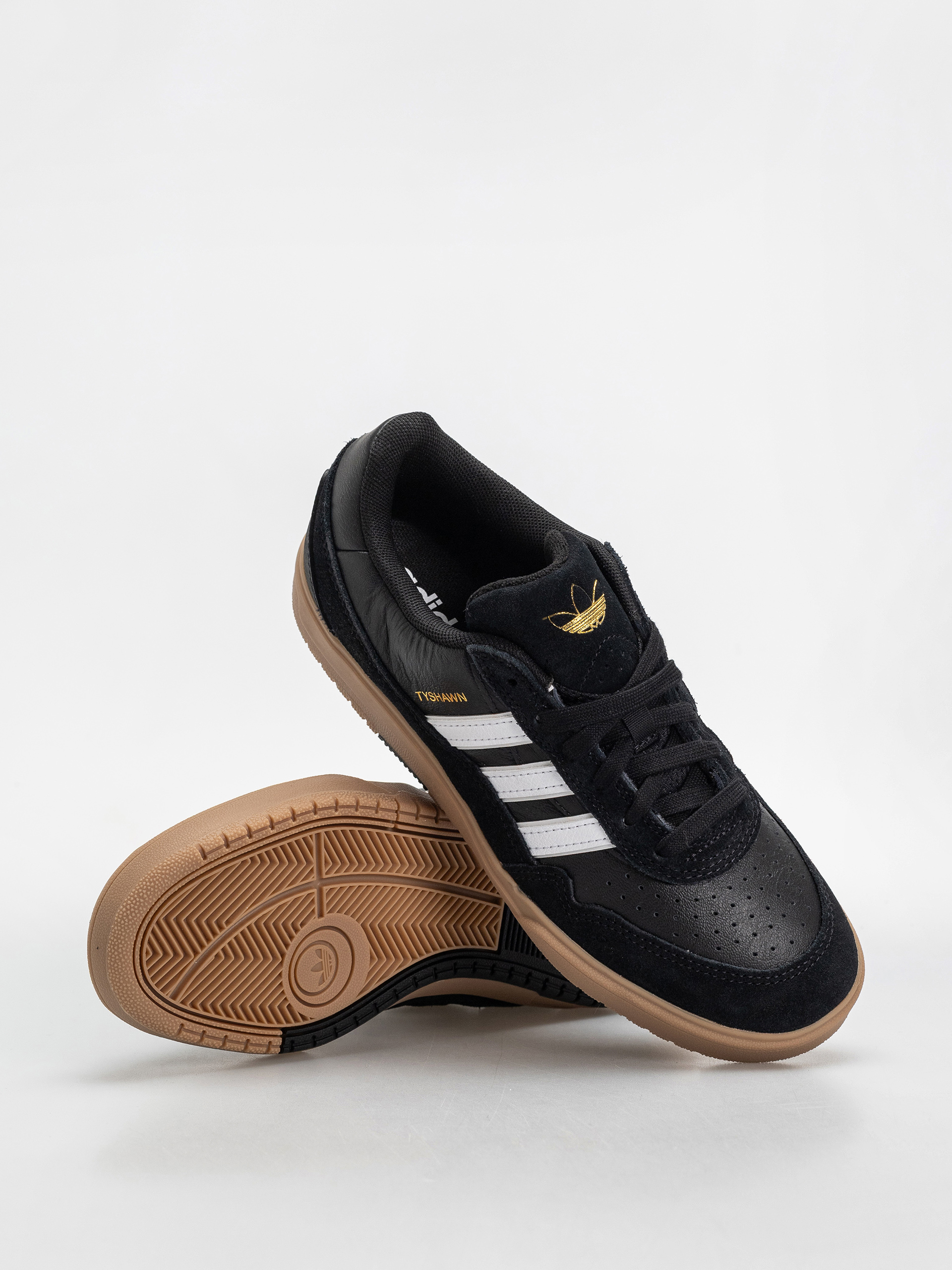 adidas Tyshawn II Cipők (cblack/ftwwht/gum4)