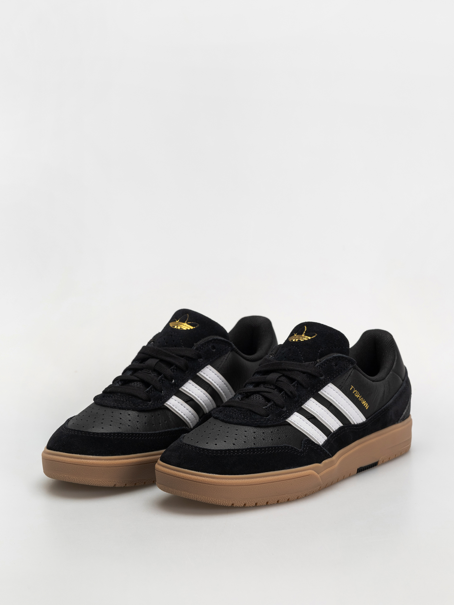 adidas Tyshawn II Cipők (cblack/ftwwht/gum4)