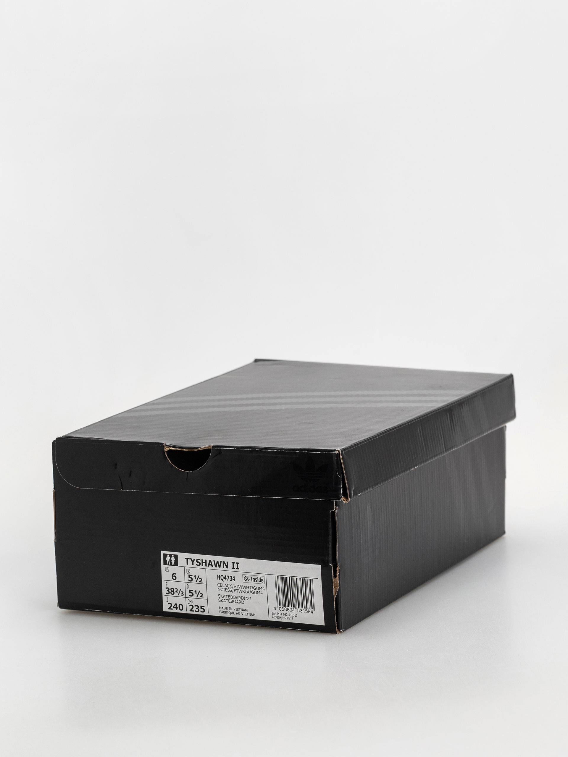 adidas Tyshawn II Cipők (cblack/ftwwht/gum4)
