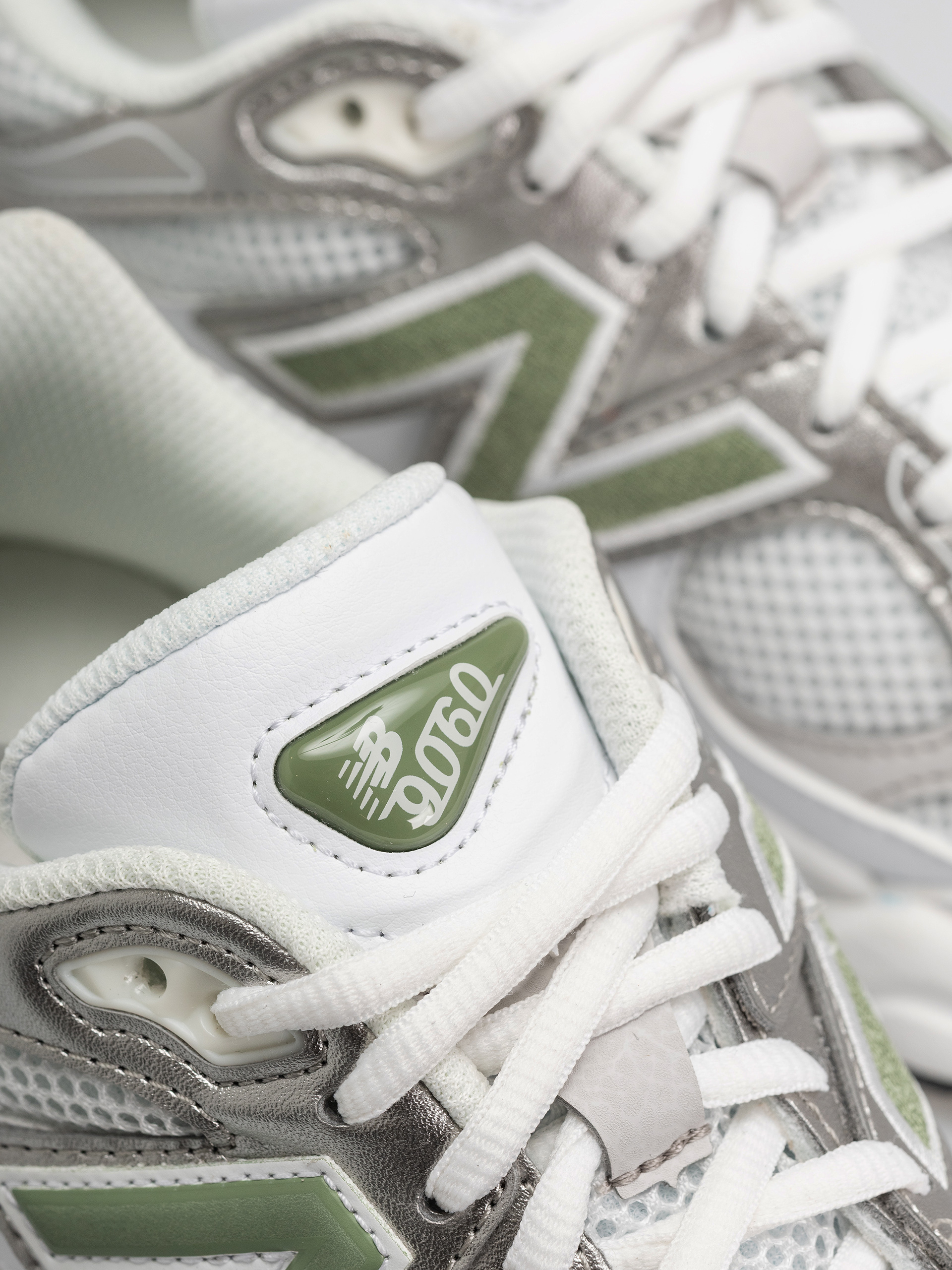 New Balance 9060 Cipők (103 white/oregano)