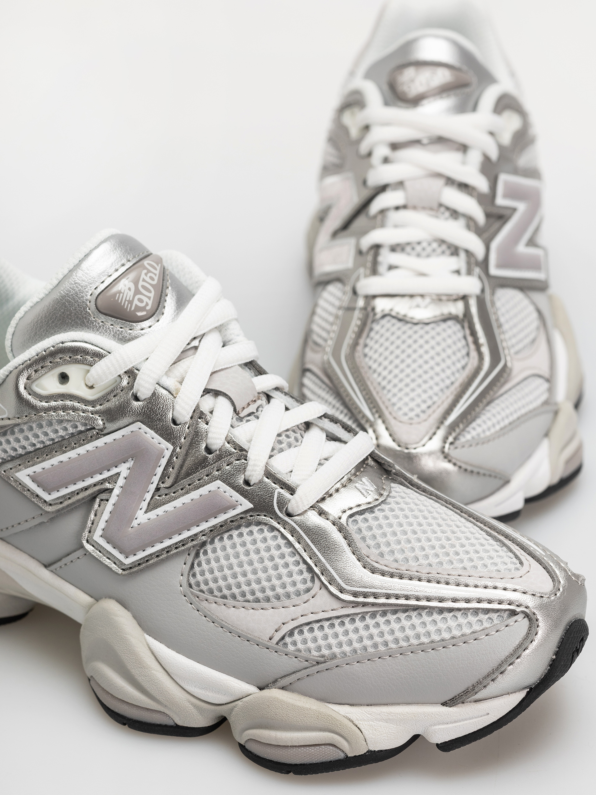New Balance 9060 Cipők (raincloud/truffle salt)