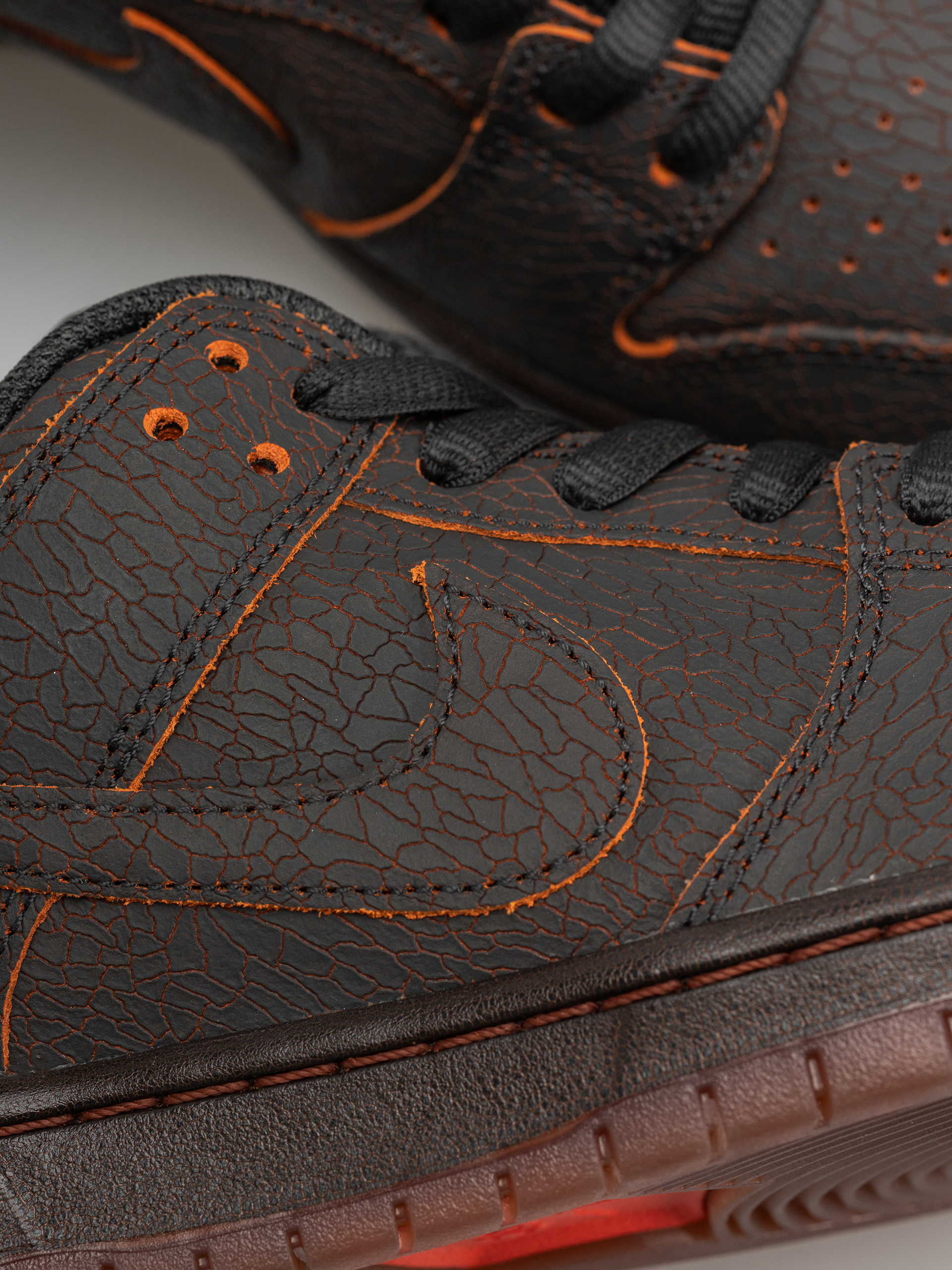 Nike SB Dunk Low Pro Prm Cipők (dk smoke grey/campfire orange black)