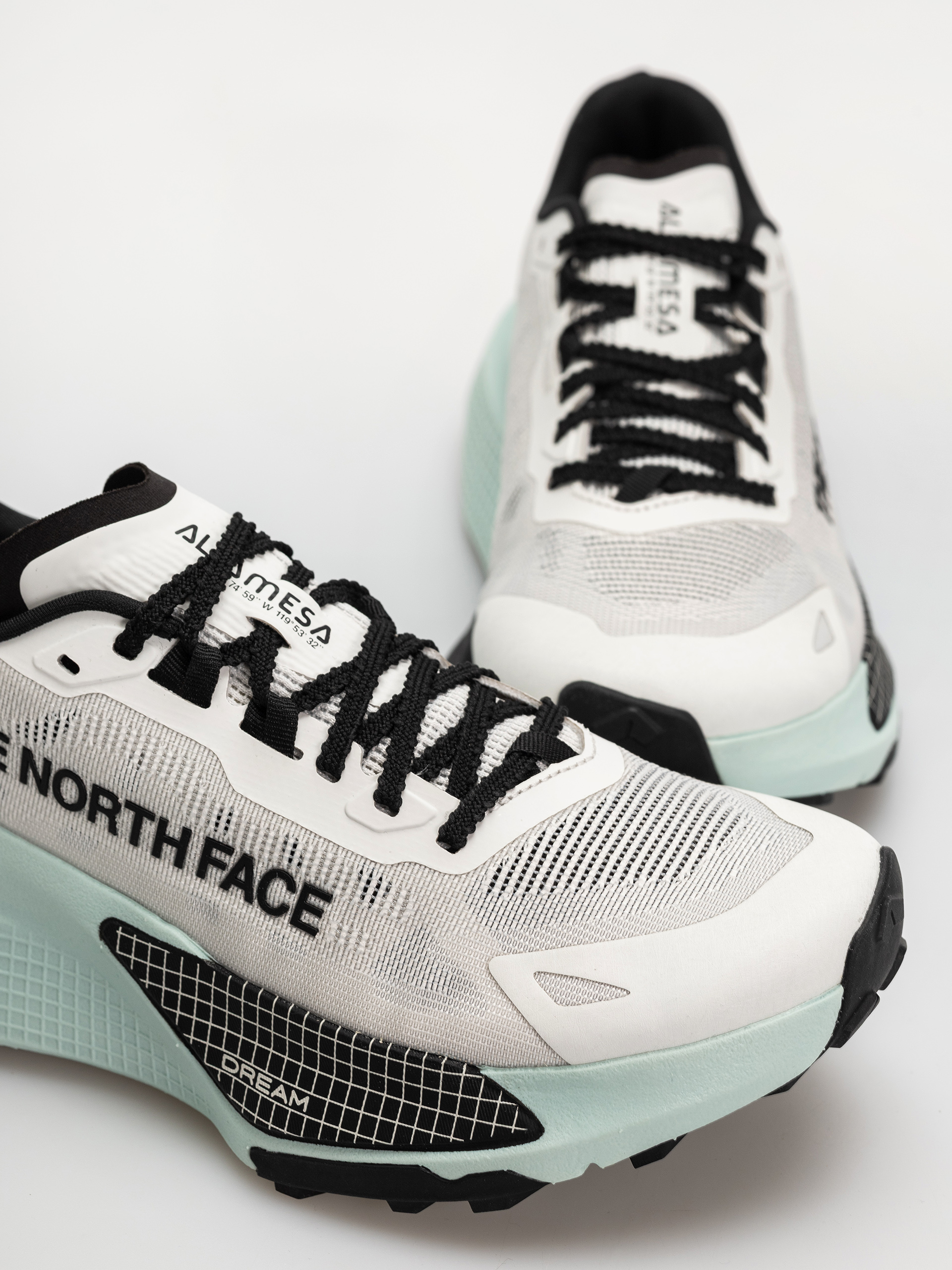 The North Face Altamesa 500 V2 Wmn Cipők (white ash/opal)