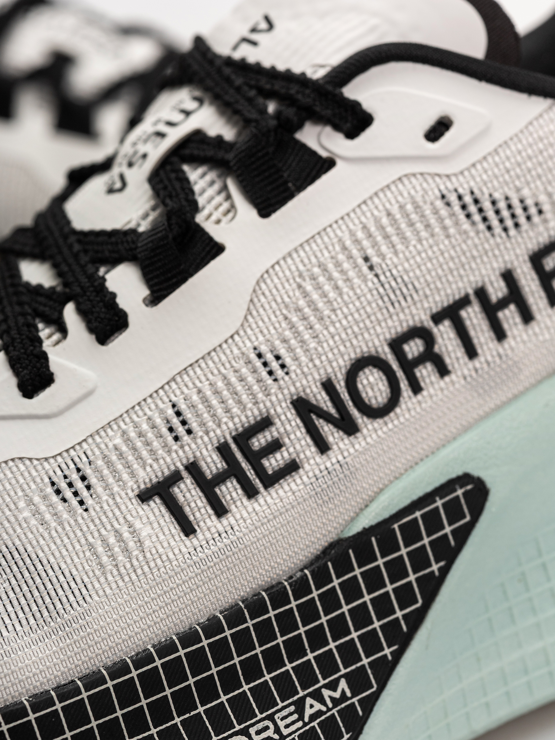 The North Face Altamesa 500 V2 Wmn Cipők (white ash/opal)