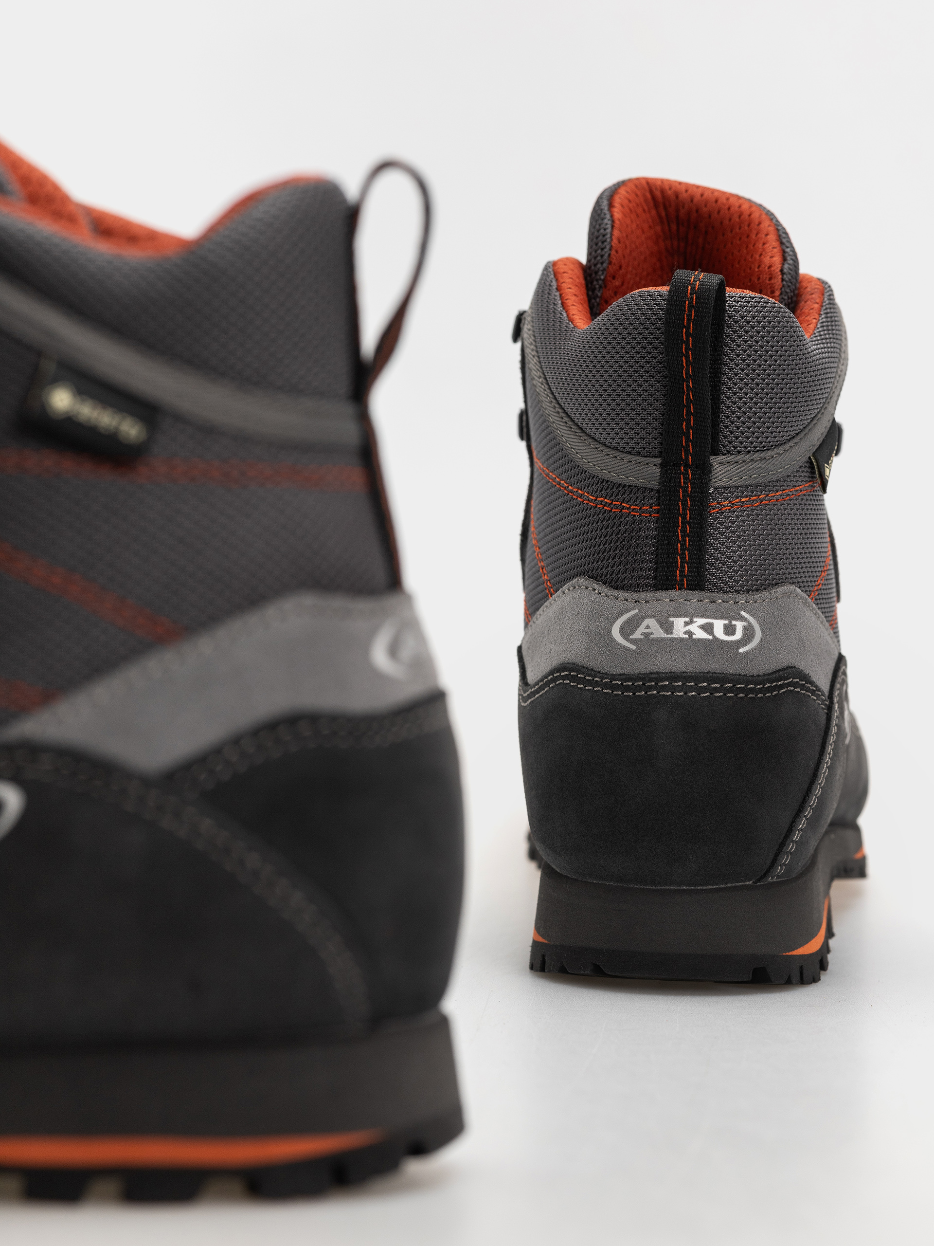 AKU Trekker Lite III GTX Cipők (anthracite/rust)
