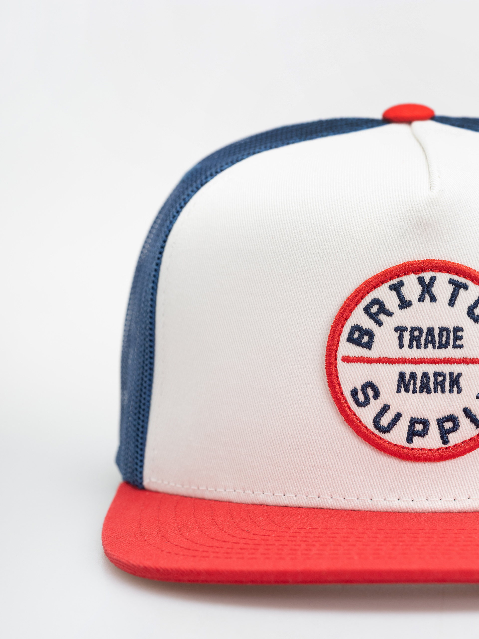 Brixton Oath Mp Trucker Baseball sapka (white/midnight blue/adrenaline)