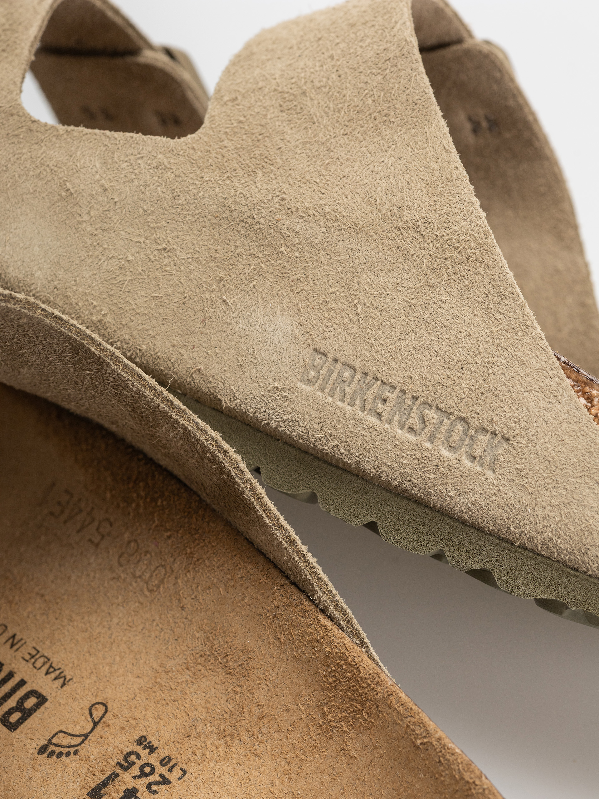 Birkenstock Arizona Suede Leather Regular Flip-flop papucsok (faded khaki)