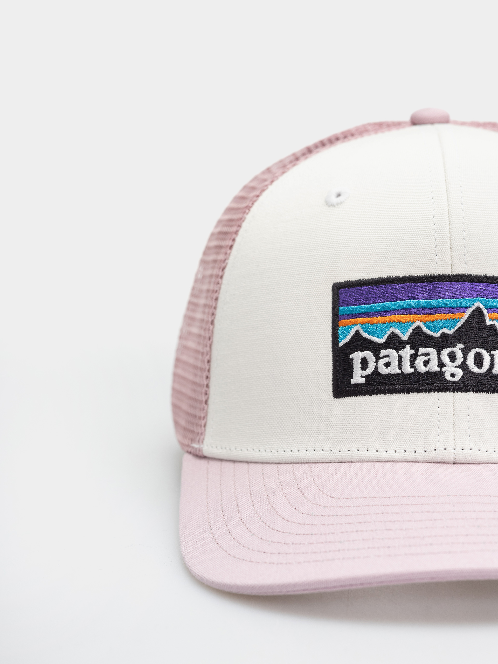 Patagonia P 6 Logo Trucker Baseball sapka (white w/quiet violet)