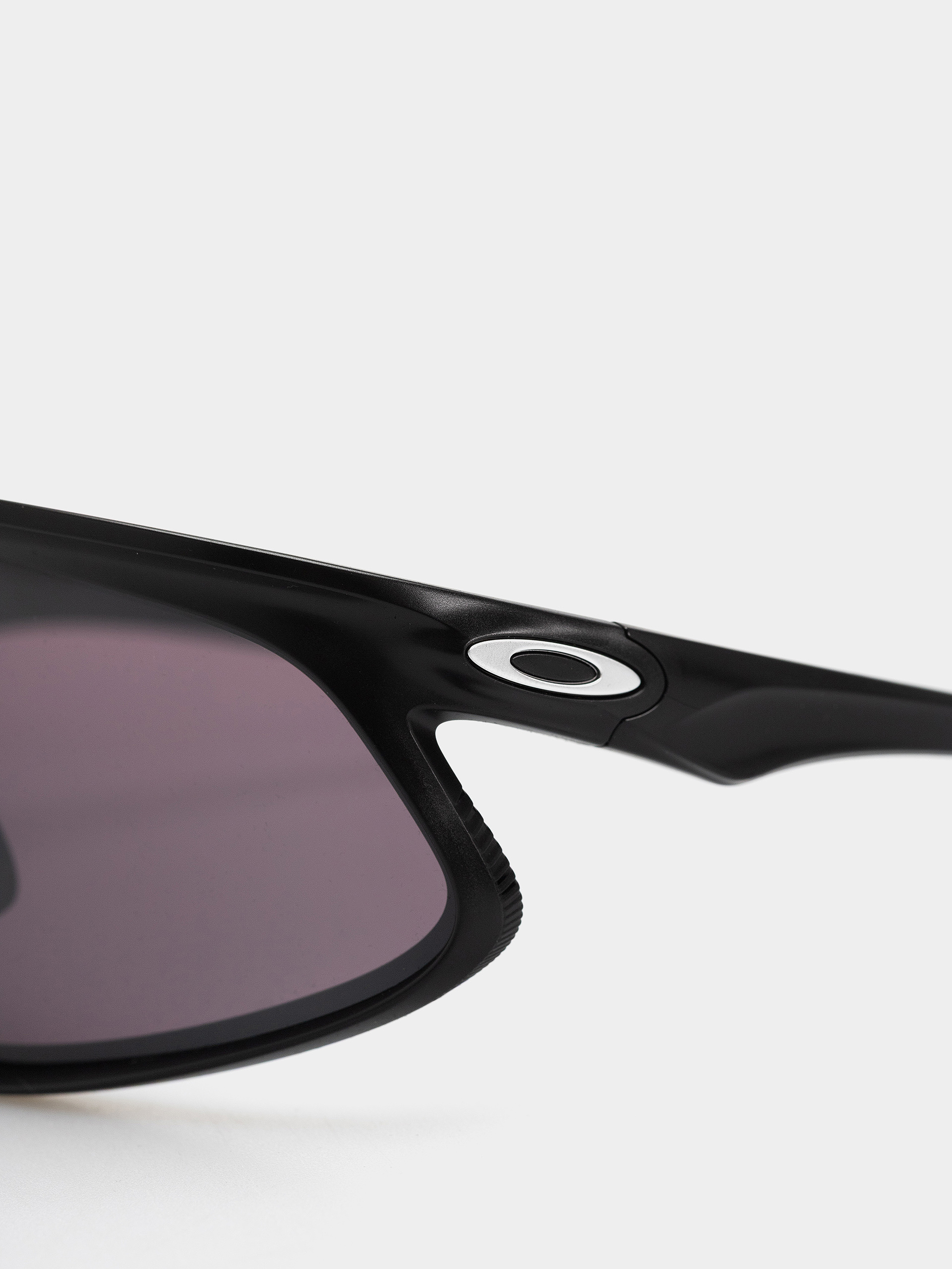 Oakley Rslv 141 Napszemüvegek (matte black/prizm road black)