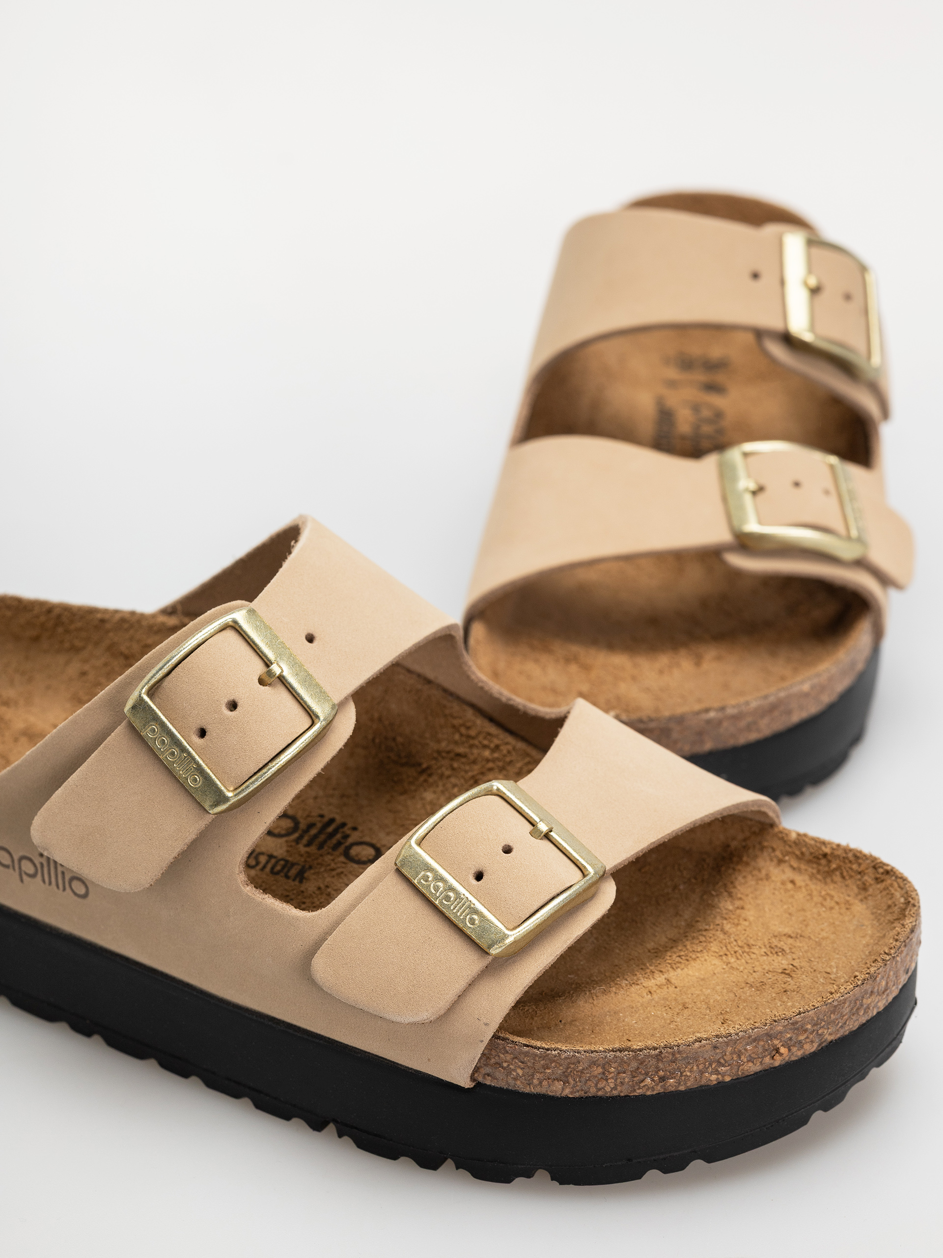 Birkenstock Arizona Flex Platform Nubuck Leather Narrow Wmn Flip-flop papucsok (sandcastle)